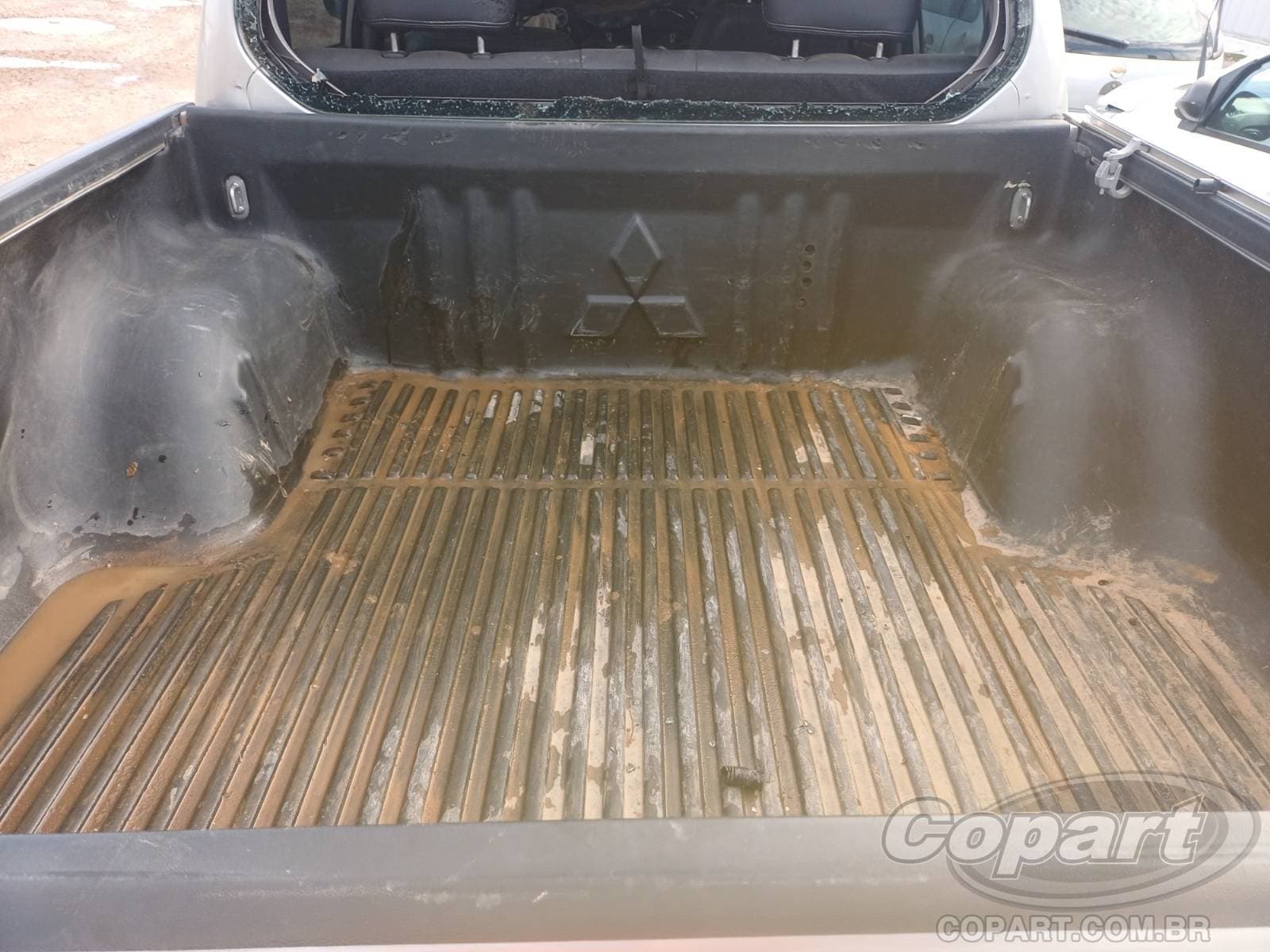 Mitsubishi L200 Triton 2015 — foto 11