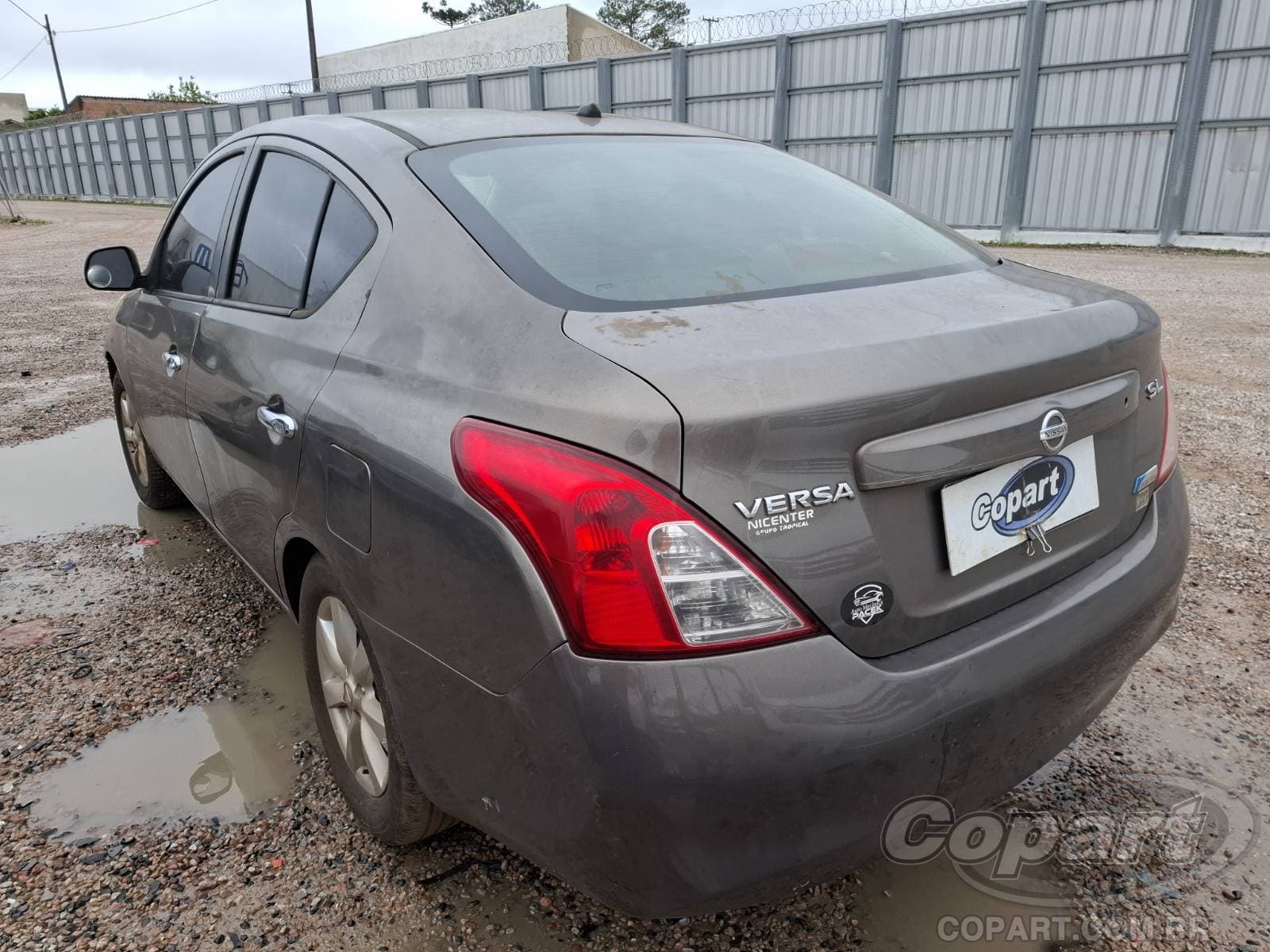 Nissan Versa 2013 — foto 3