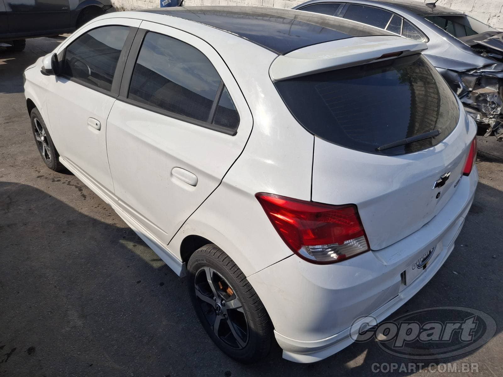 Chevrolet Onix 2015 — foto 3