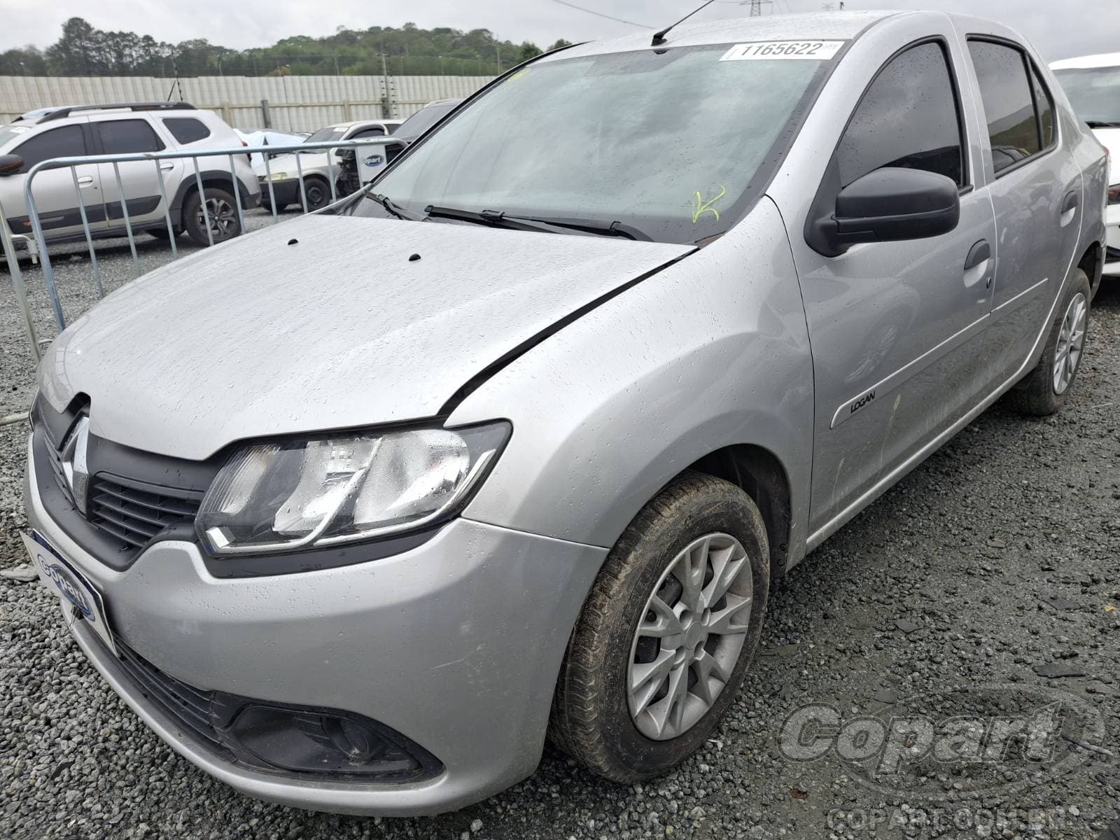 Renault Logan 2020 — foto 2