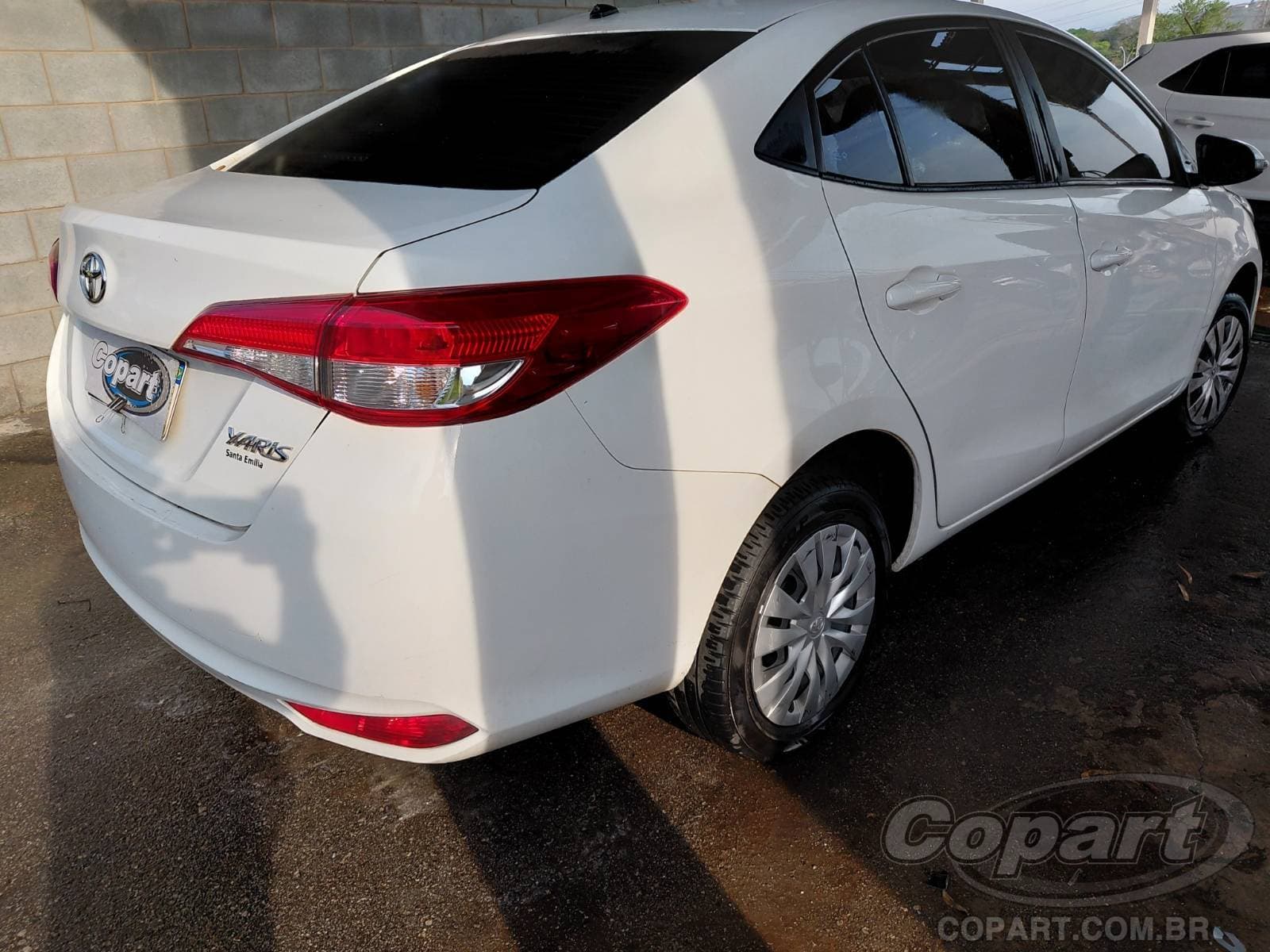 Toyota Yaris Seda 2023 — foto 4