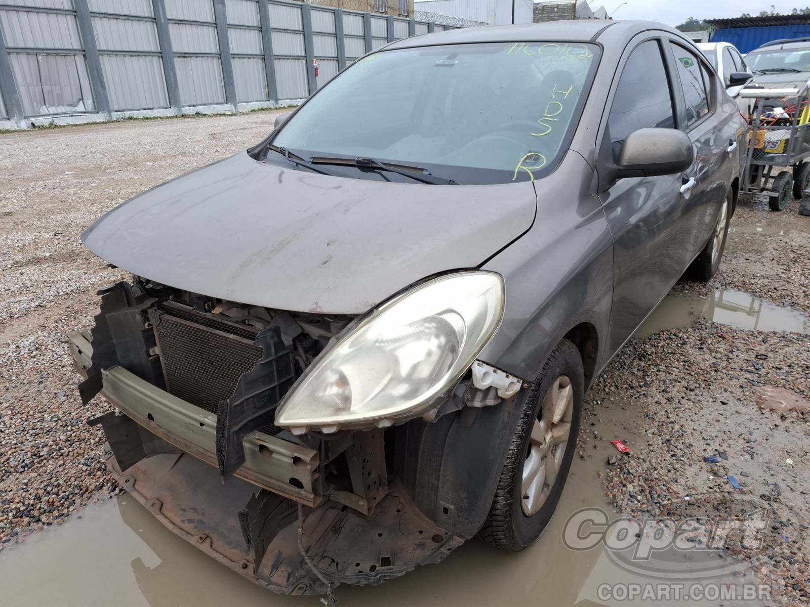 Nissan Versa 2013 — foto 2