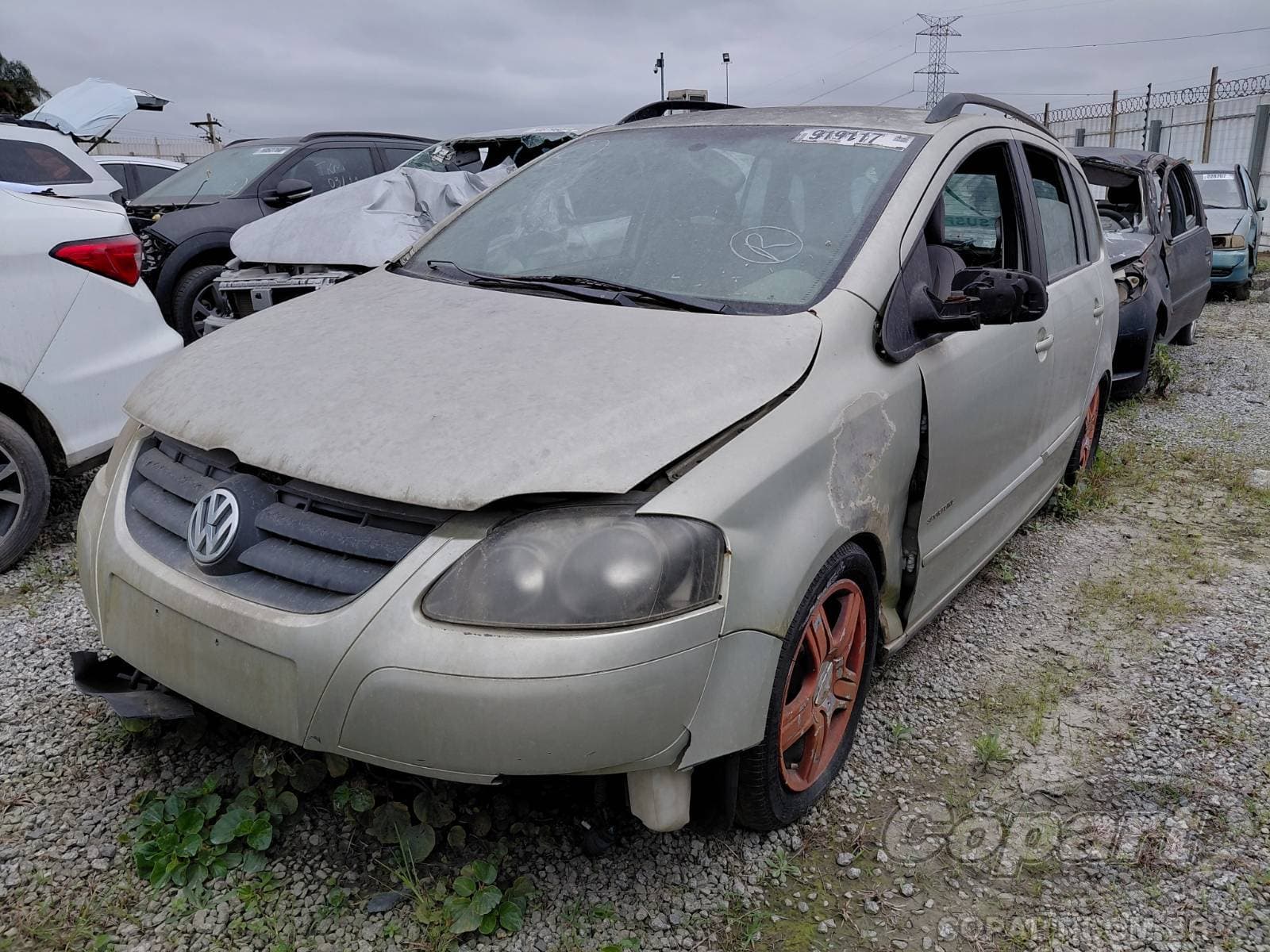 Volkswagen Spacefox 2009 — foto 2