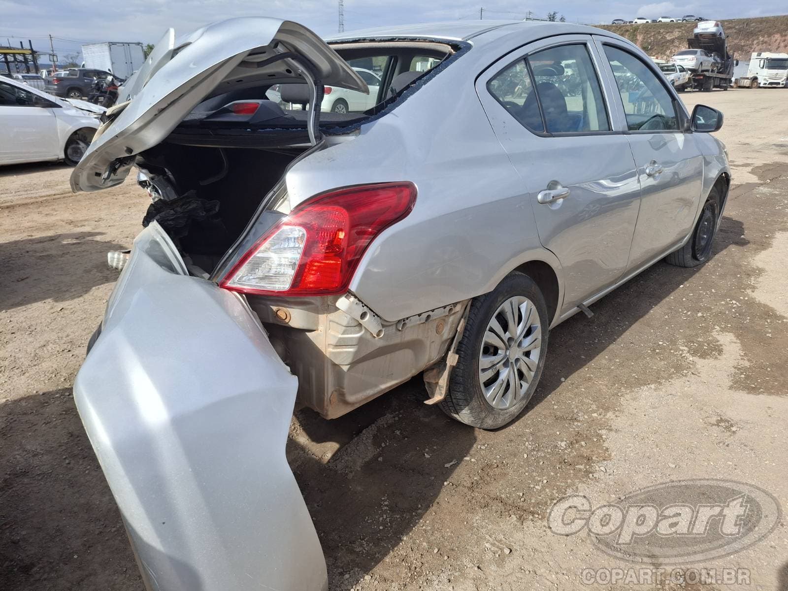 Nissan Versa 2018 — foto 4