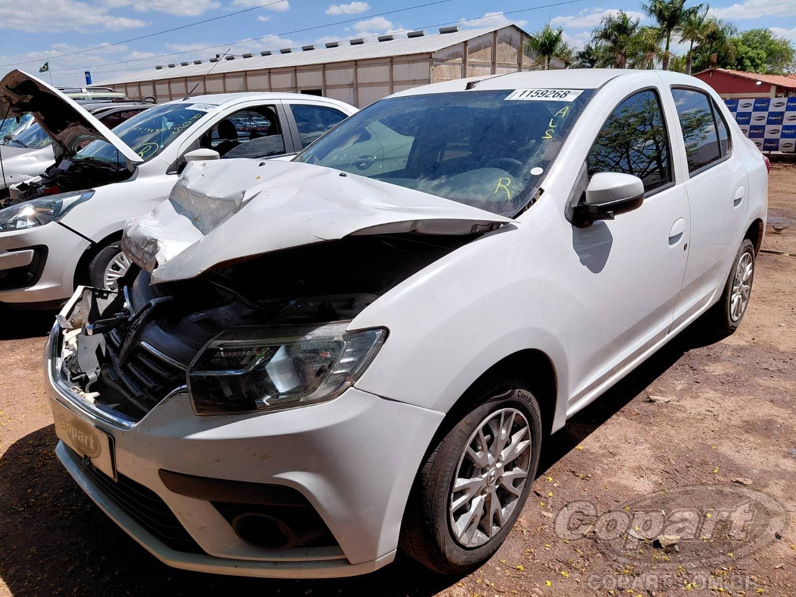 Renault Logan 2022 — foto 2