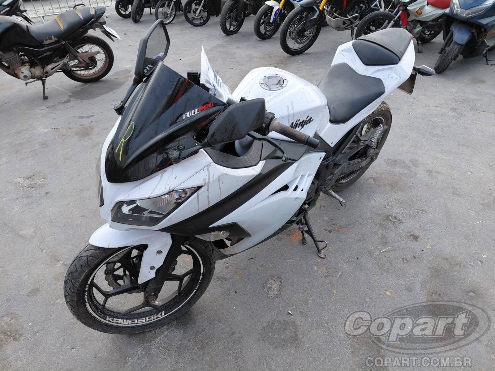 Kawasaki Ninja 300 2013 — foto 2