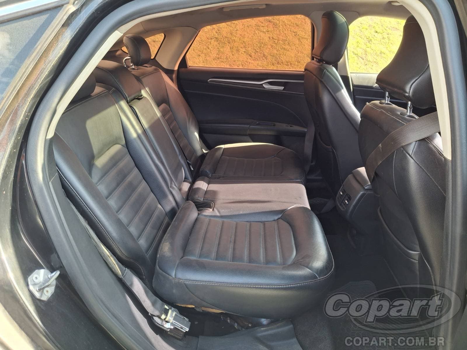 Ford Fusion 2018 — foto 6