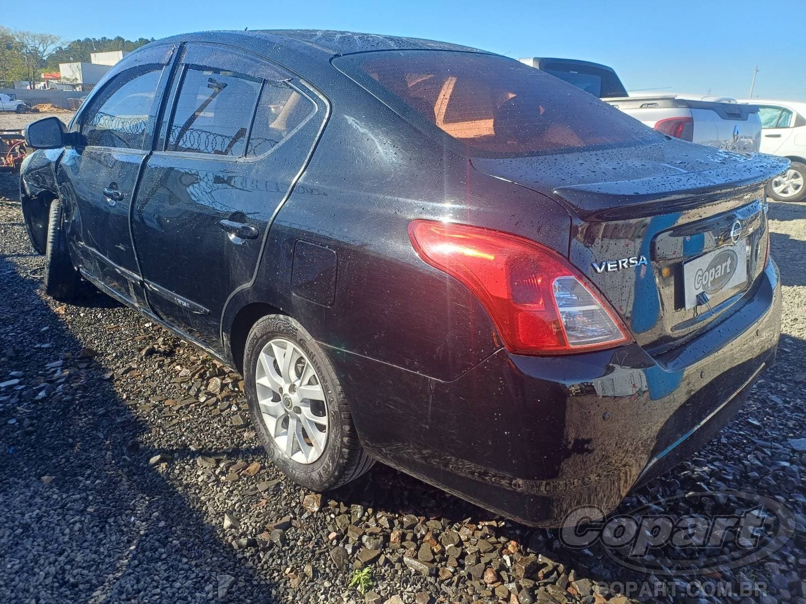 Nissan Versa 2020 — foto 3