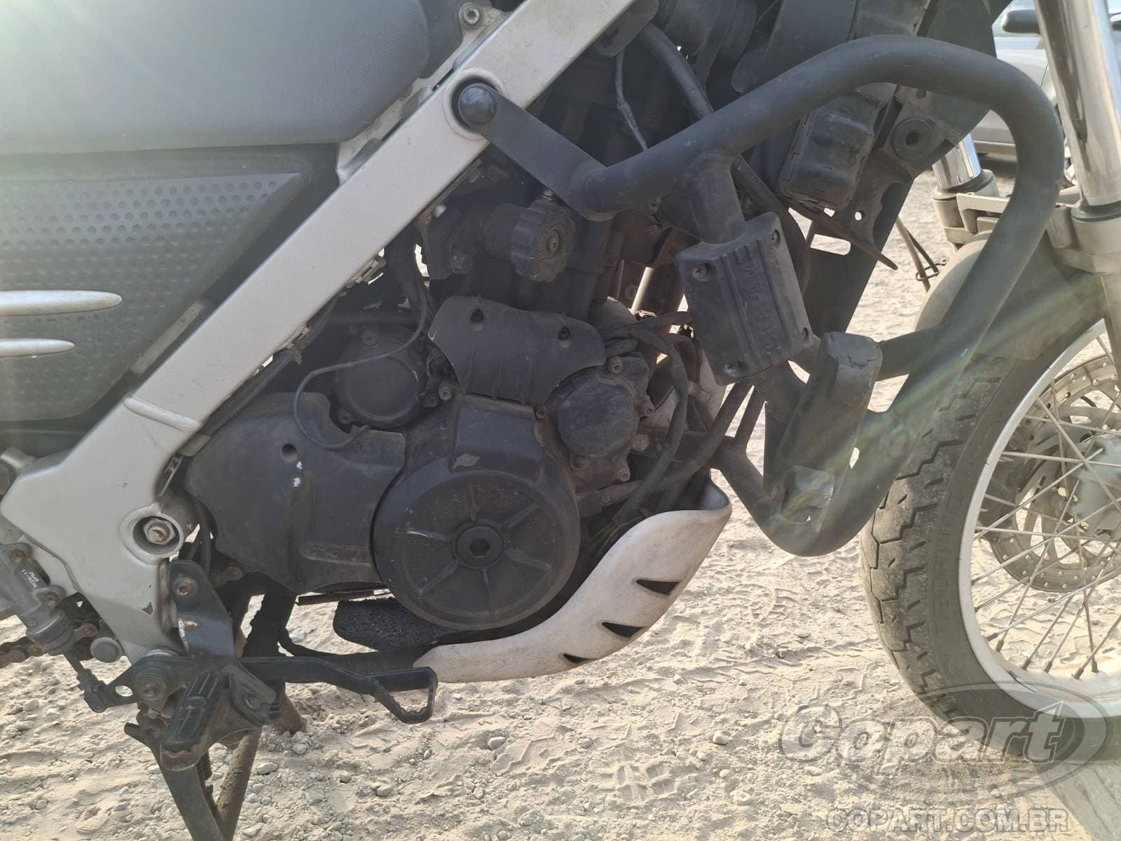 BMW G 650 2010 — foto 5