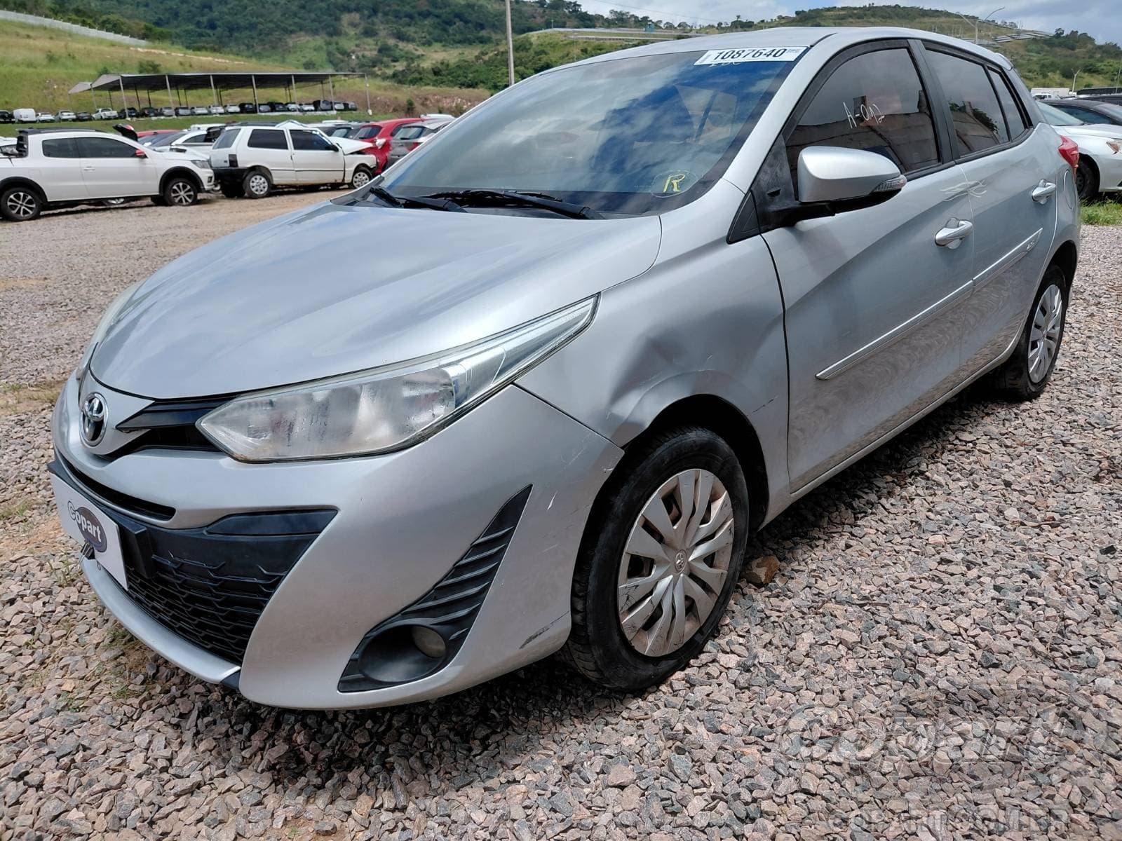 Toyota Yaris 2020 — foto 2