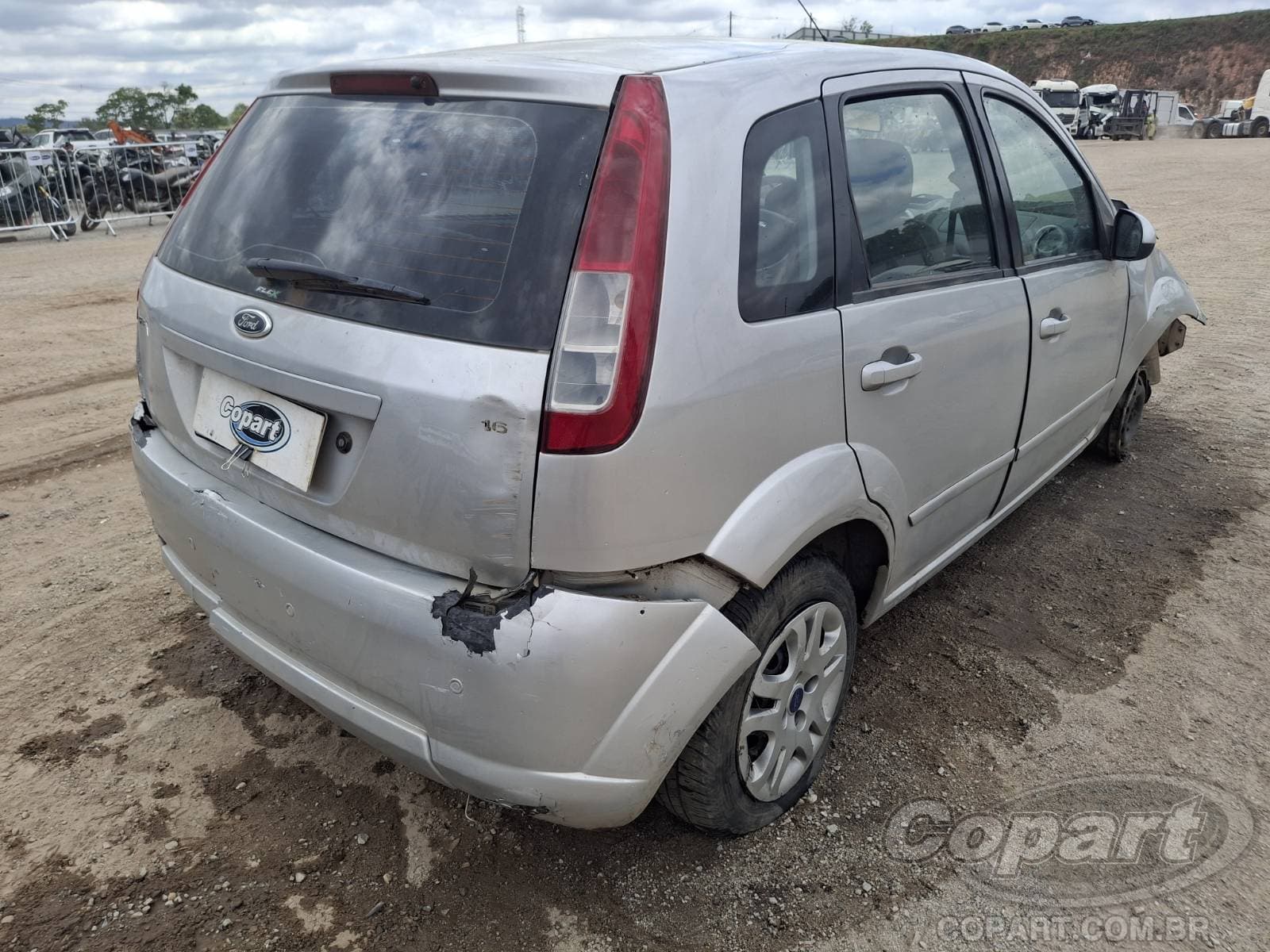 Ford Fiesta 2010 — foto 4