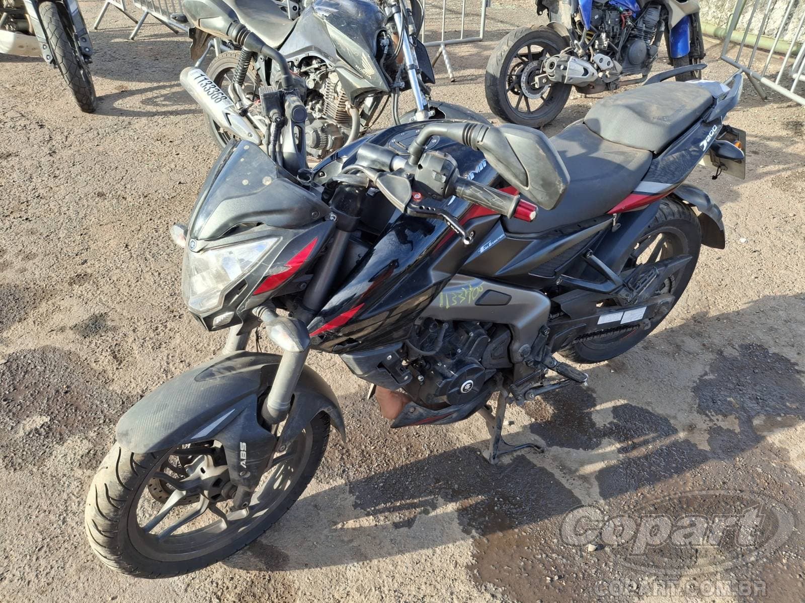 Bajaj Dominar 2025 — foto 2