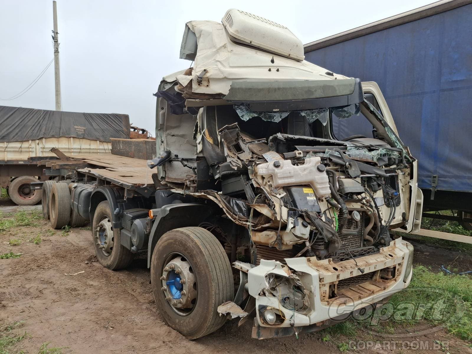 Volvo VM 2015 — foto 1