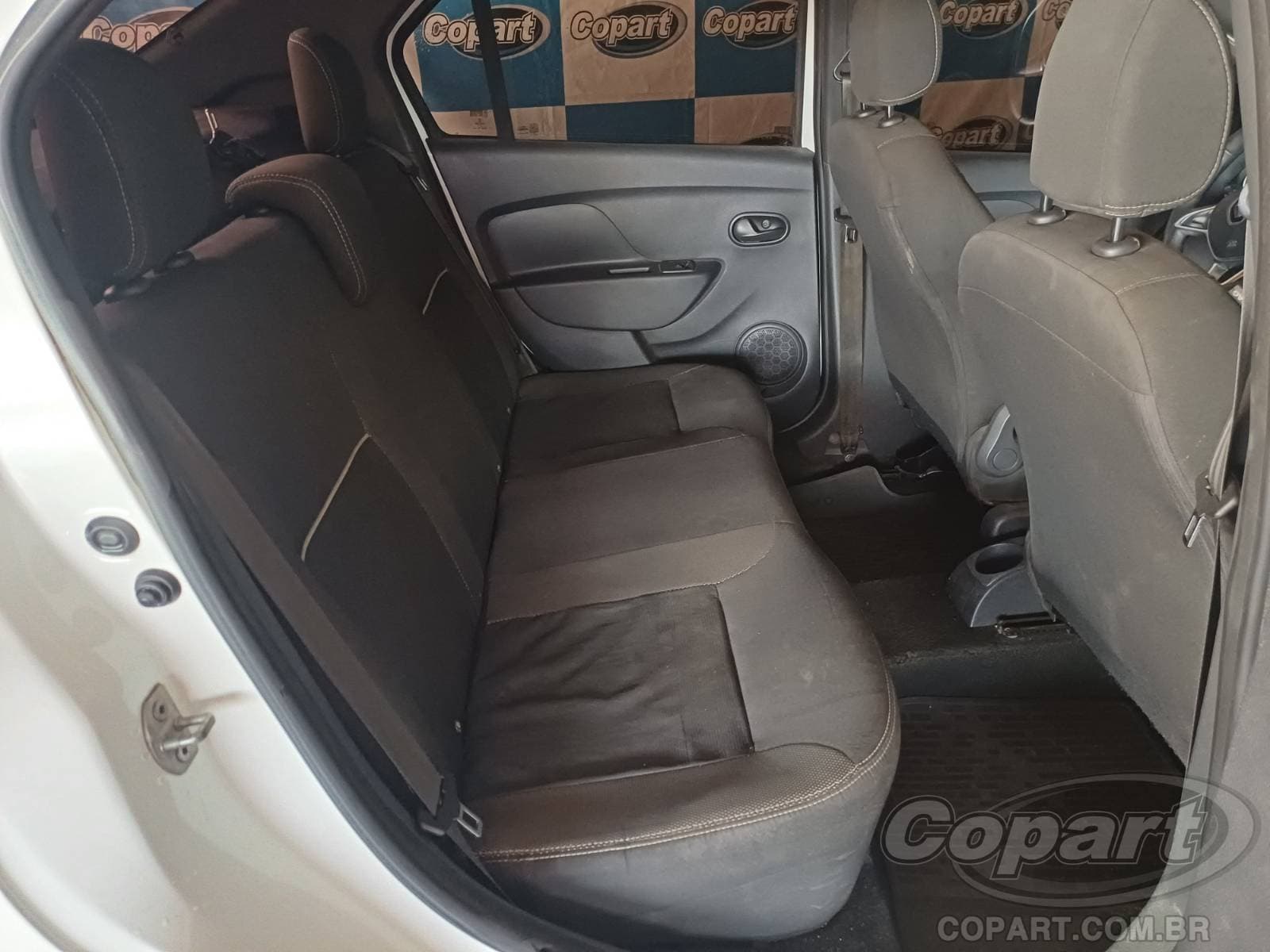 Renault Logan 2022 — foto 6