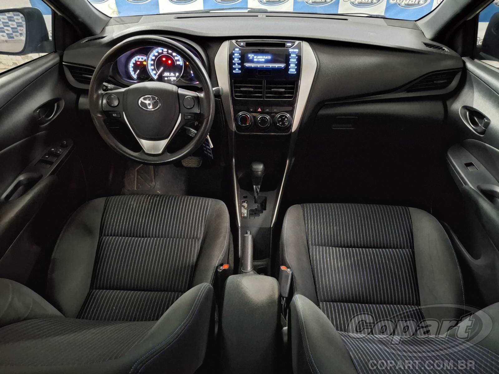 Toyota Yaris 2022 — foto 9