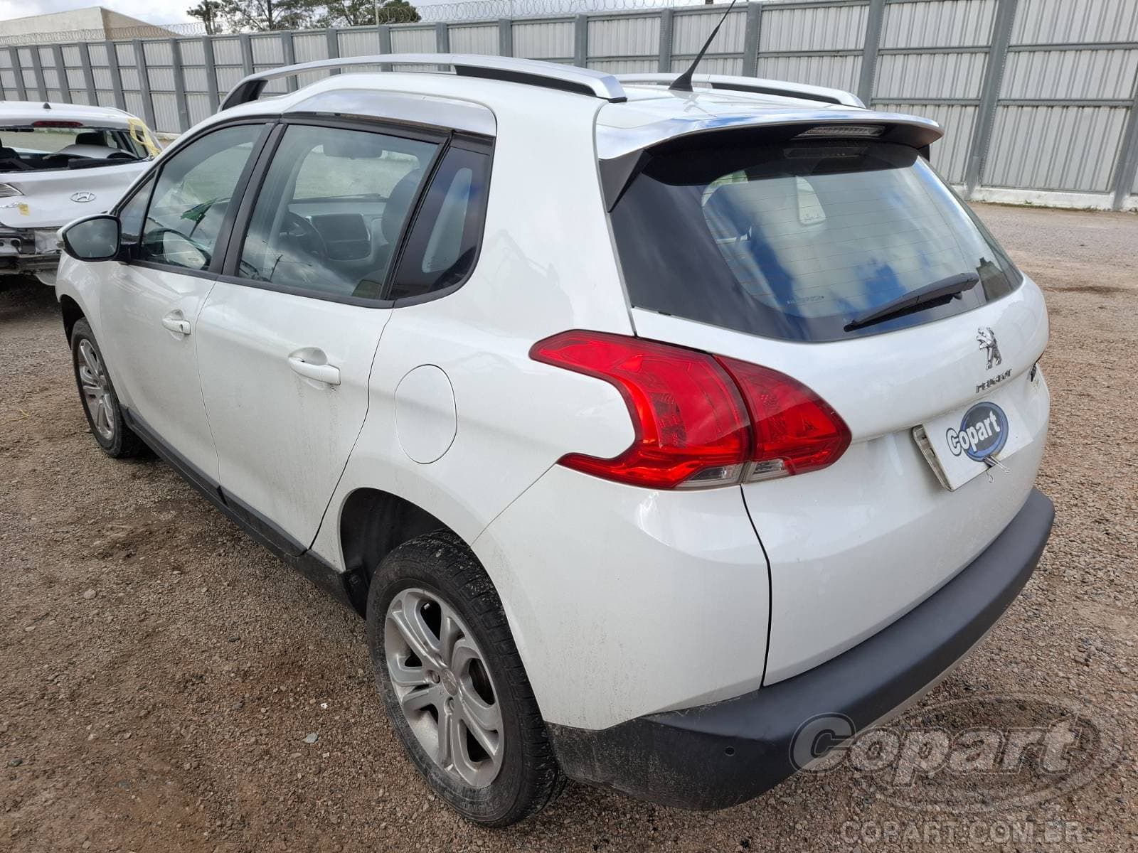 Peugeot 2008 2017 — foto 3