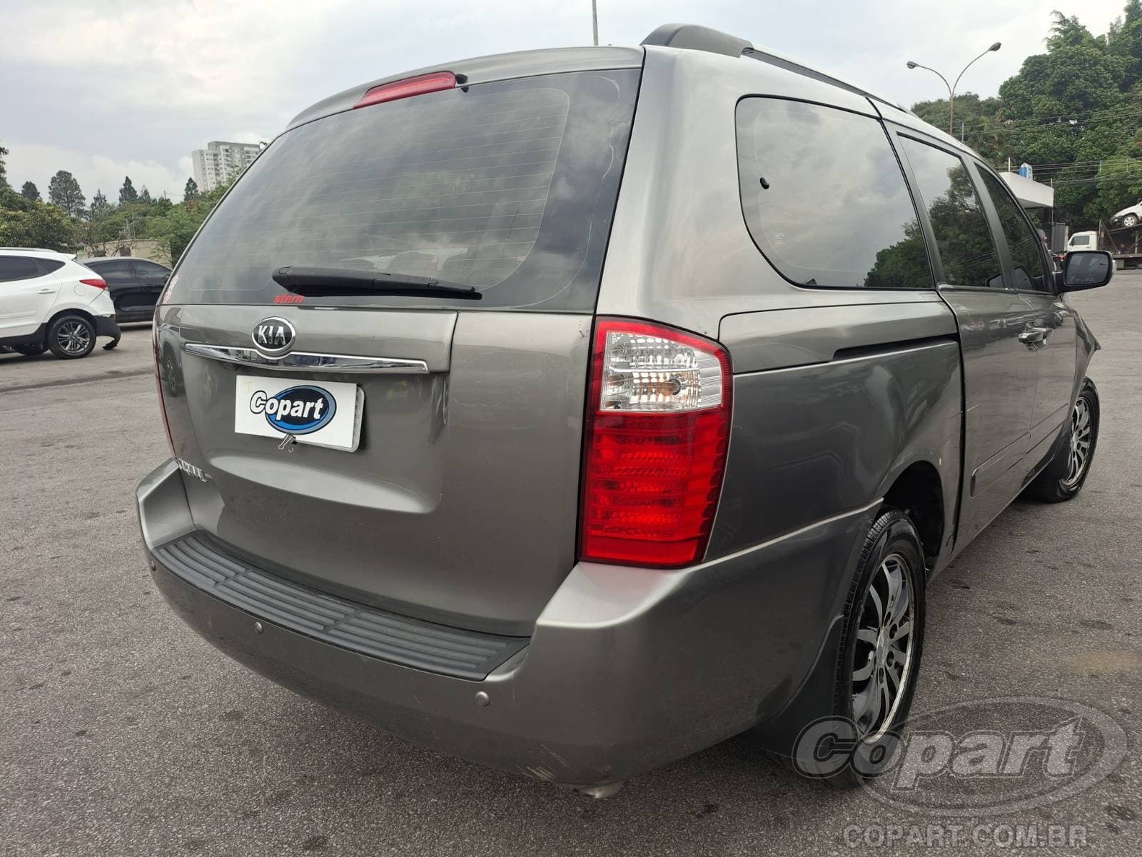Kia Grand Carnival 2011 — foto 4