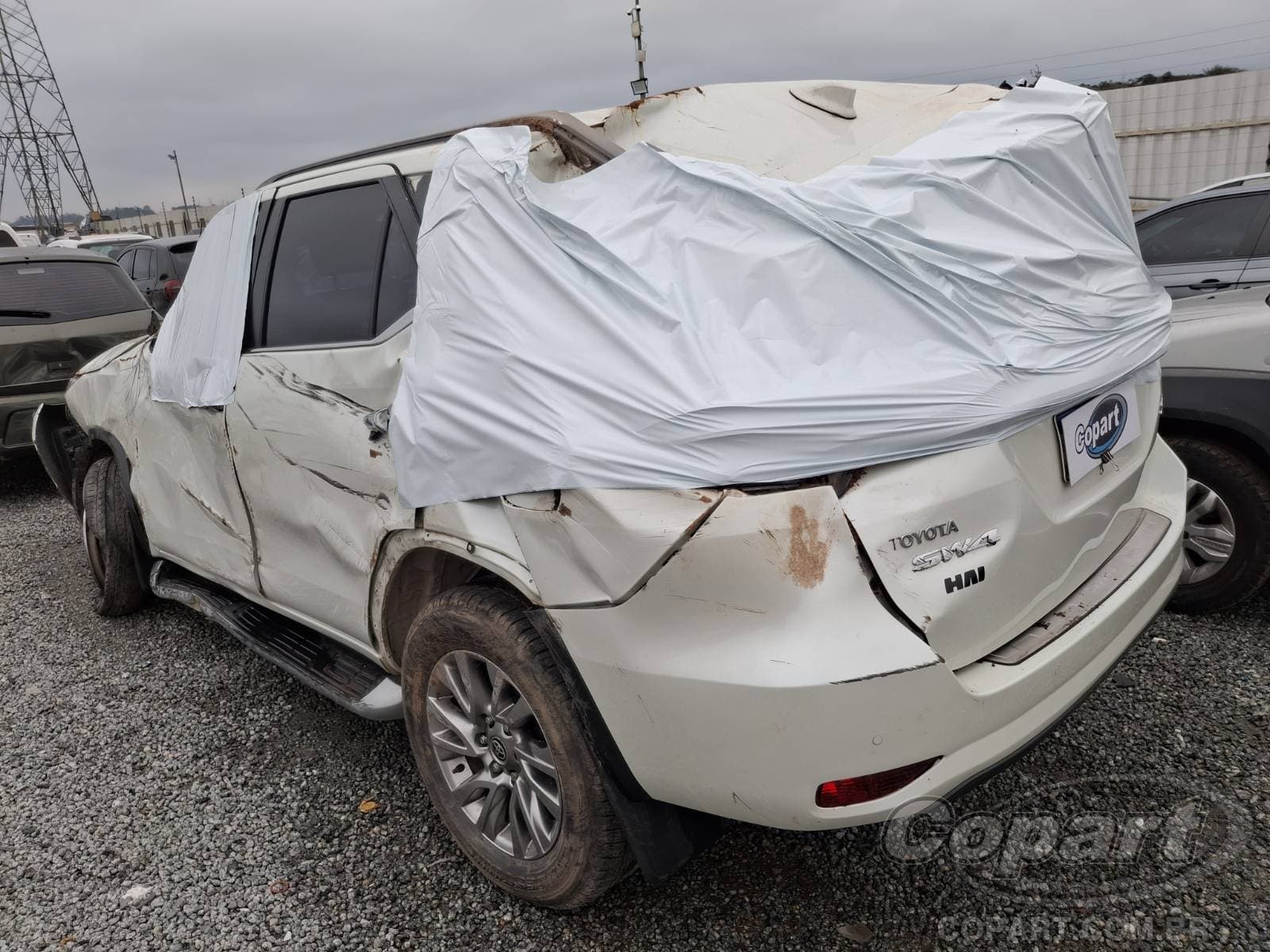 Toyota SW4 2021 — foto 3