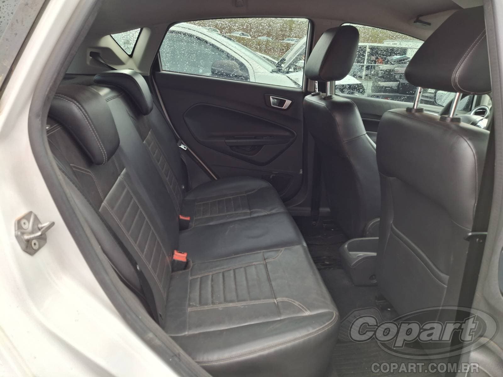 Ford Fiesta 2016 — foto 9