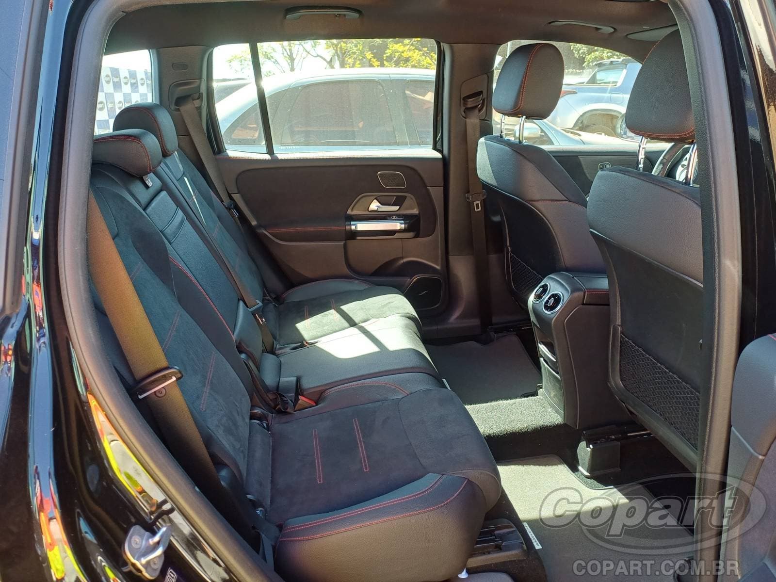 Mercedes-Benz GLB 2025 — foto 6