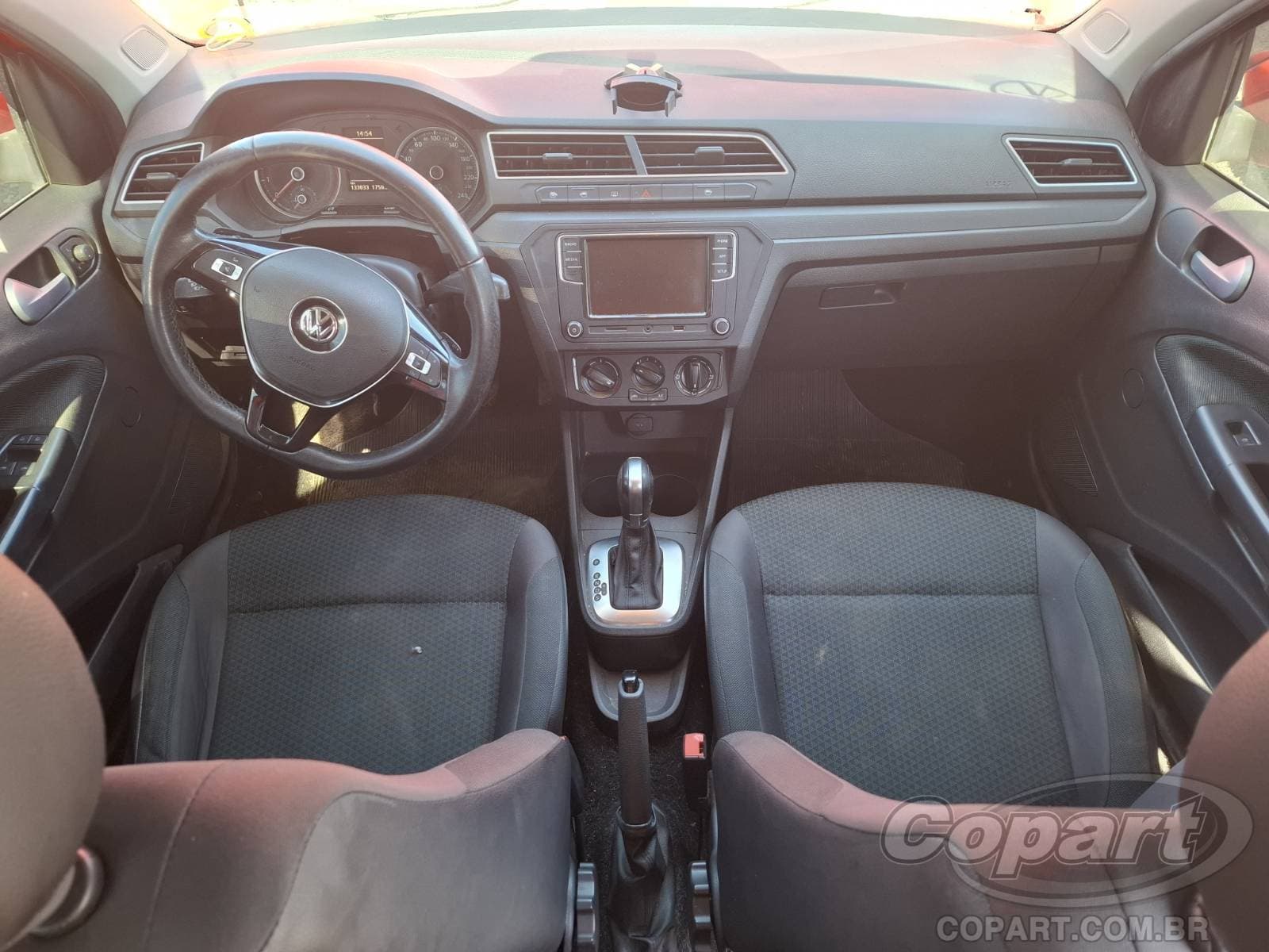 Volkswagen Voyage 2019 — foto 9