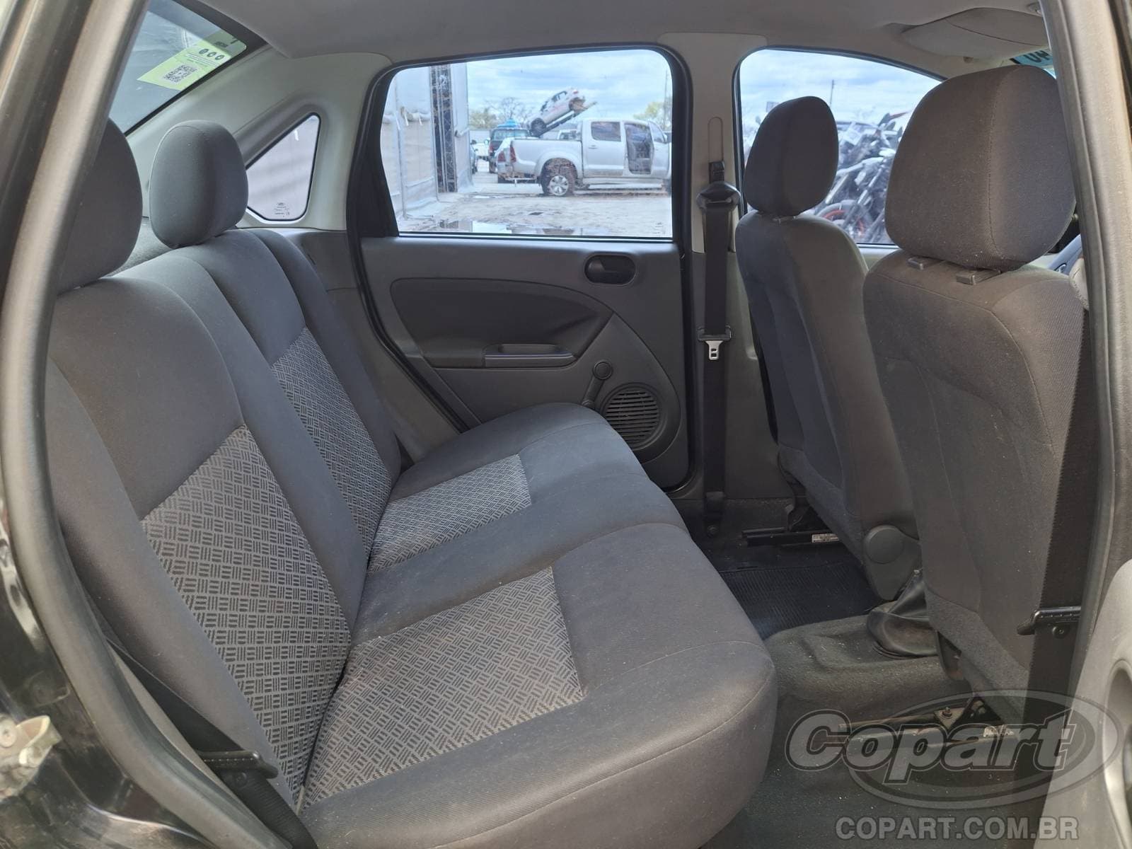 Ford Fiesta Sedan 2006 — foto 6