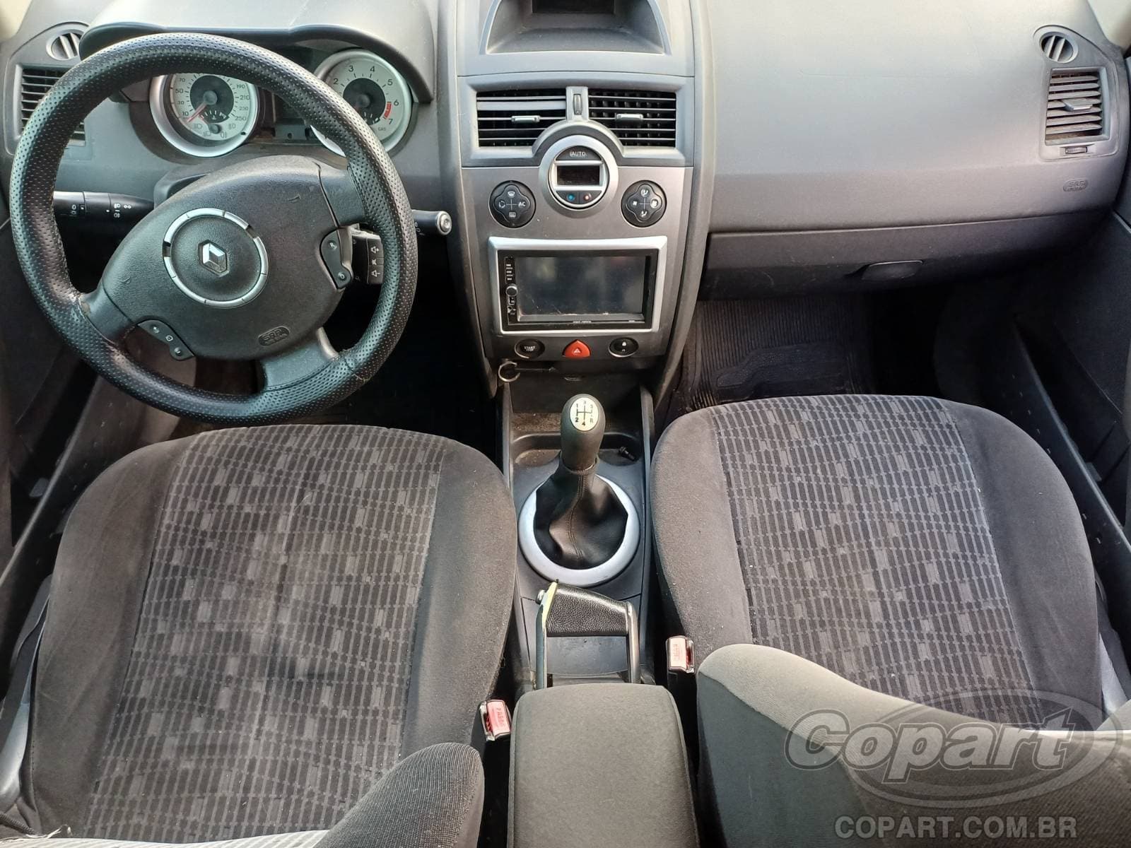 Renault Megane Grand Tour 2013 — foto 9