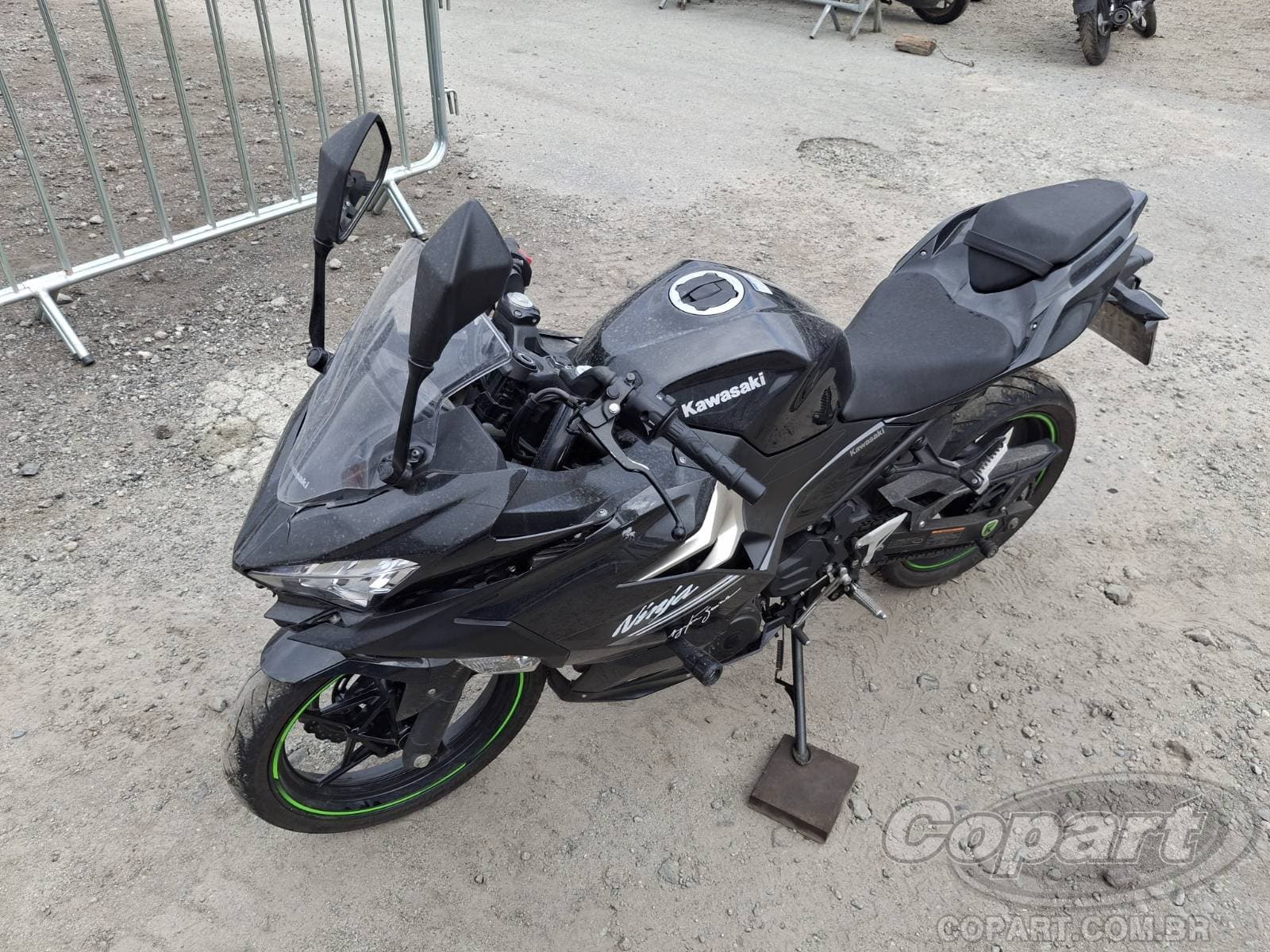Kawasaki Ninja 400 2022 — foto 2