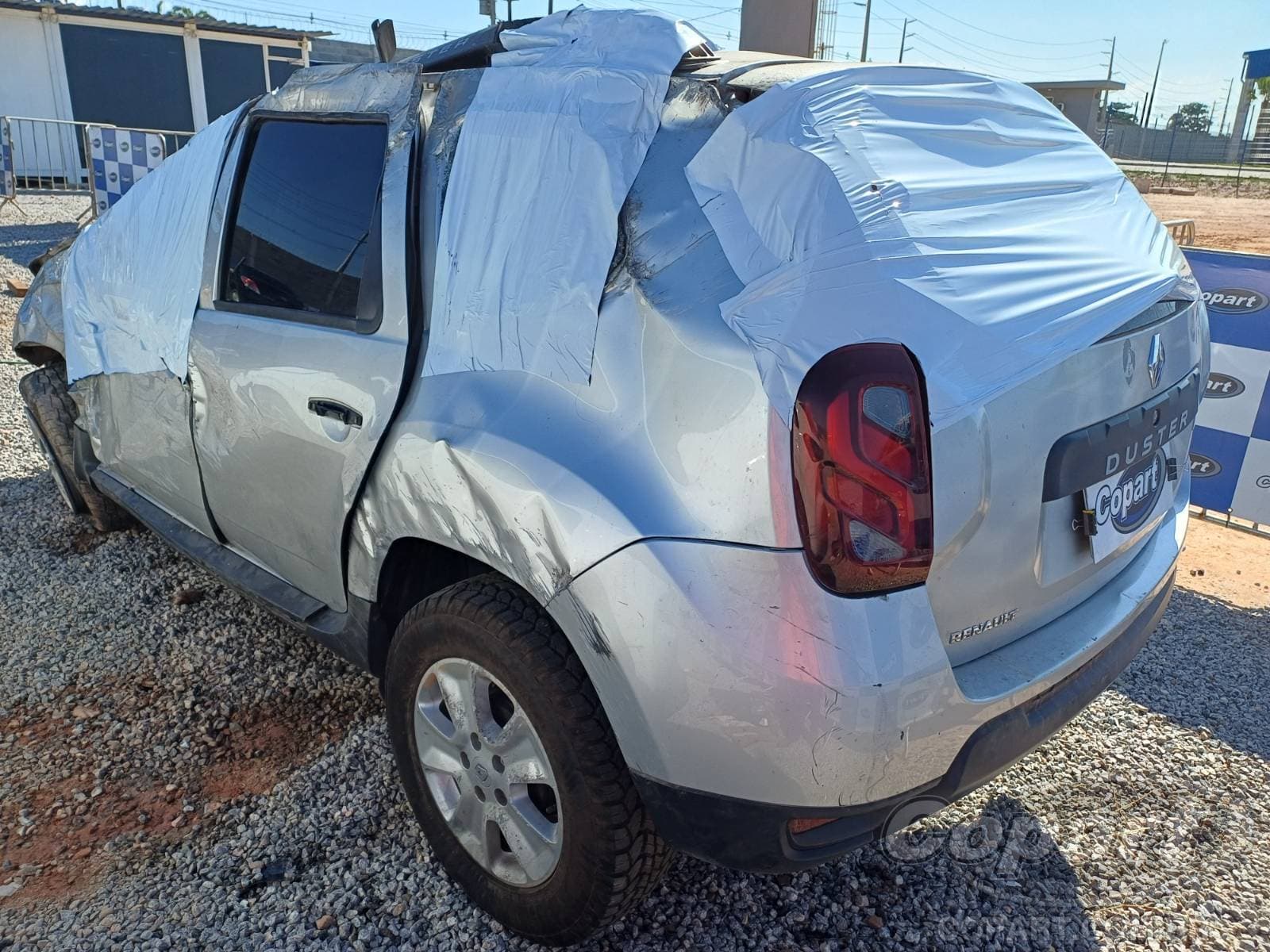 Renault Duster 2020 — foto 12