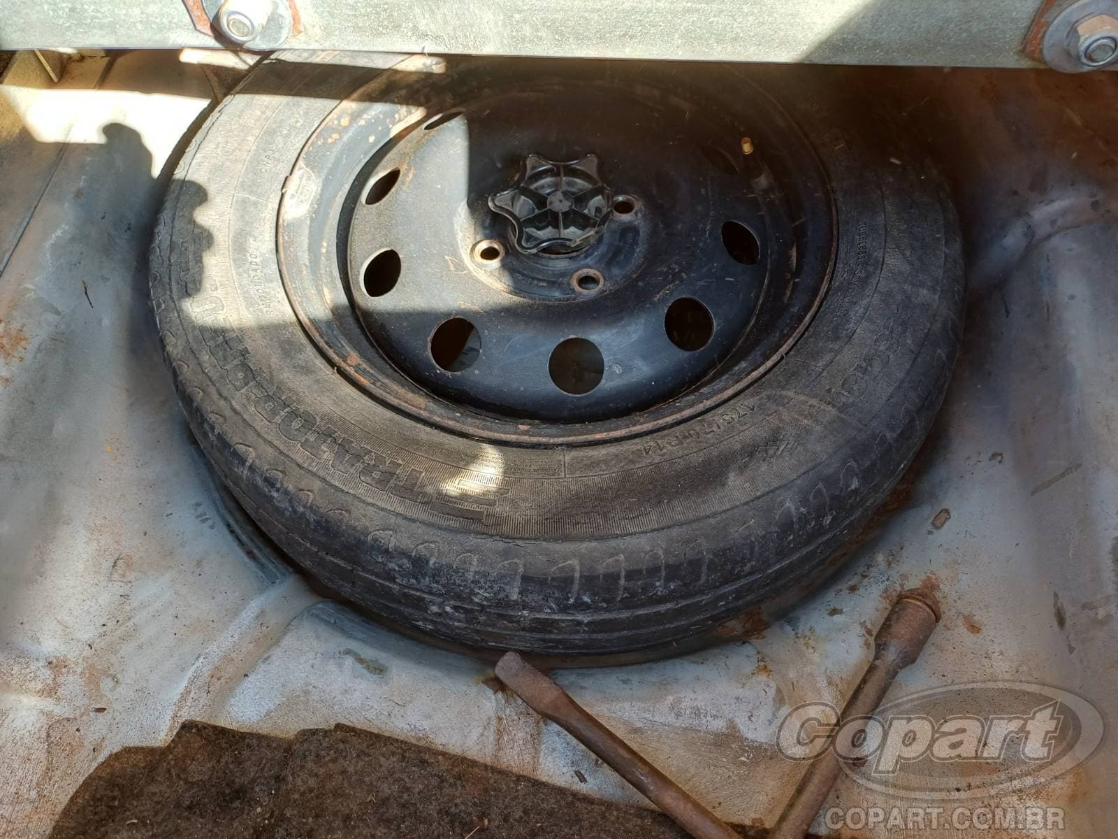 Ford Fiesta Sedan 2014 — foto 10