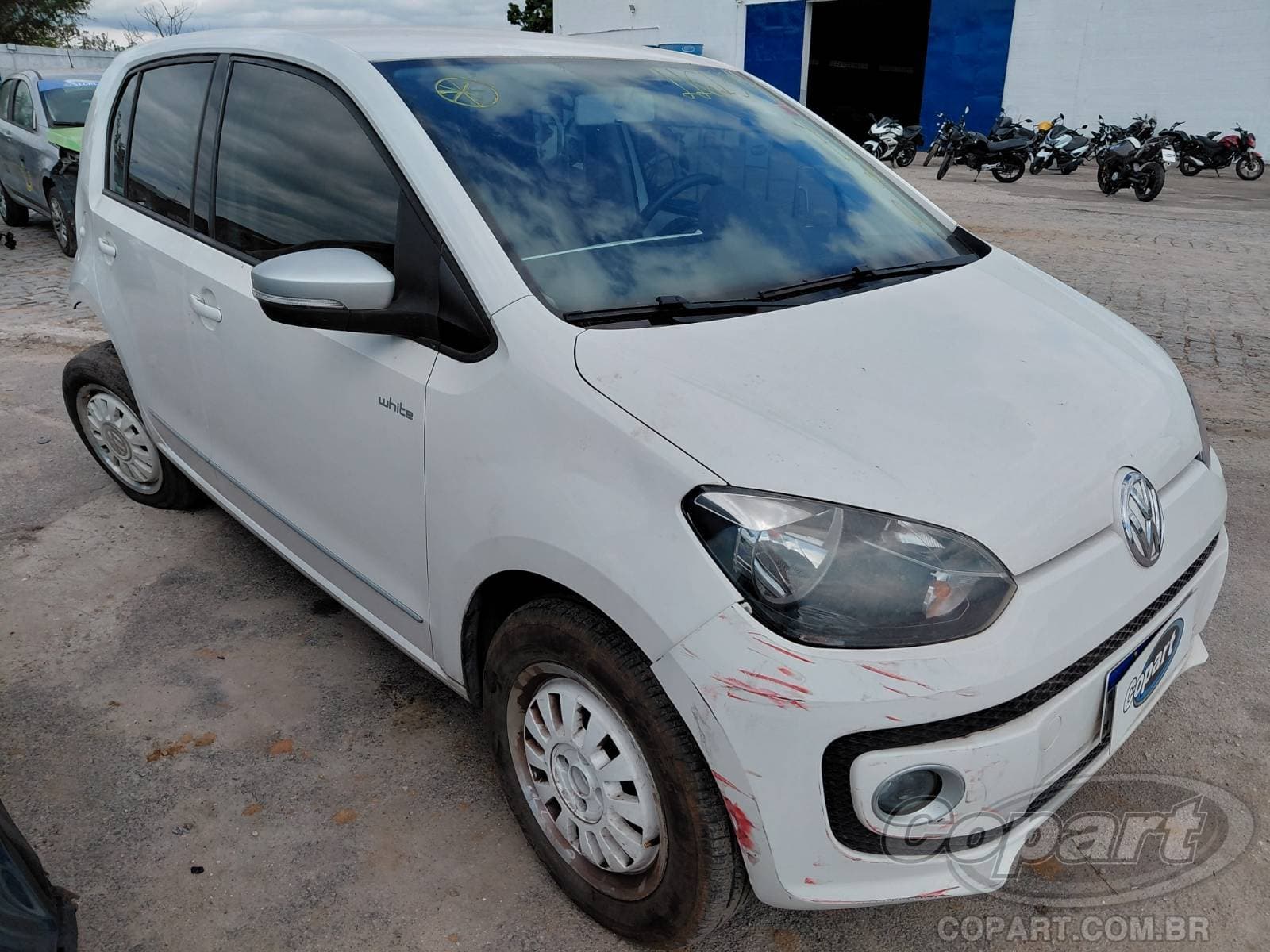 Volkswagen UP 2015 — foto 1