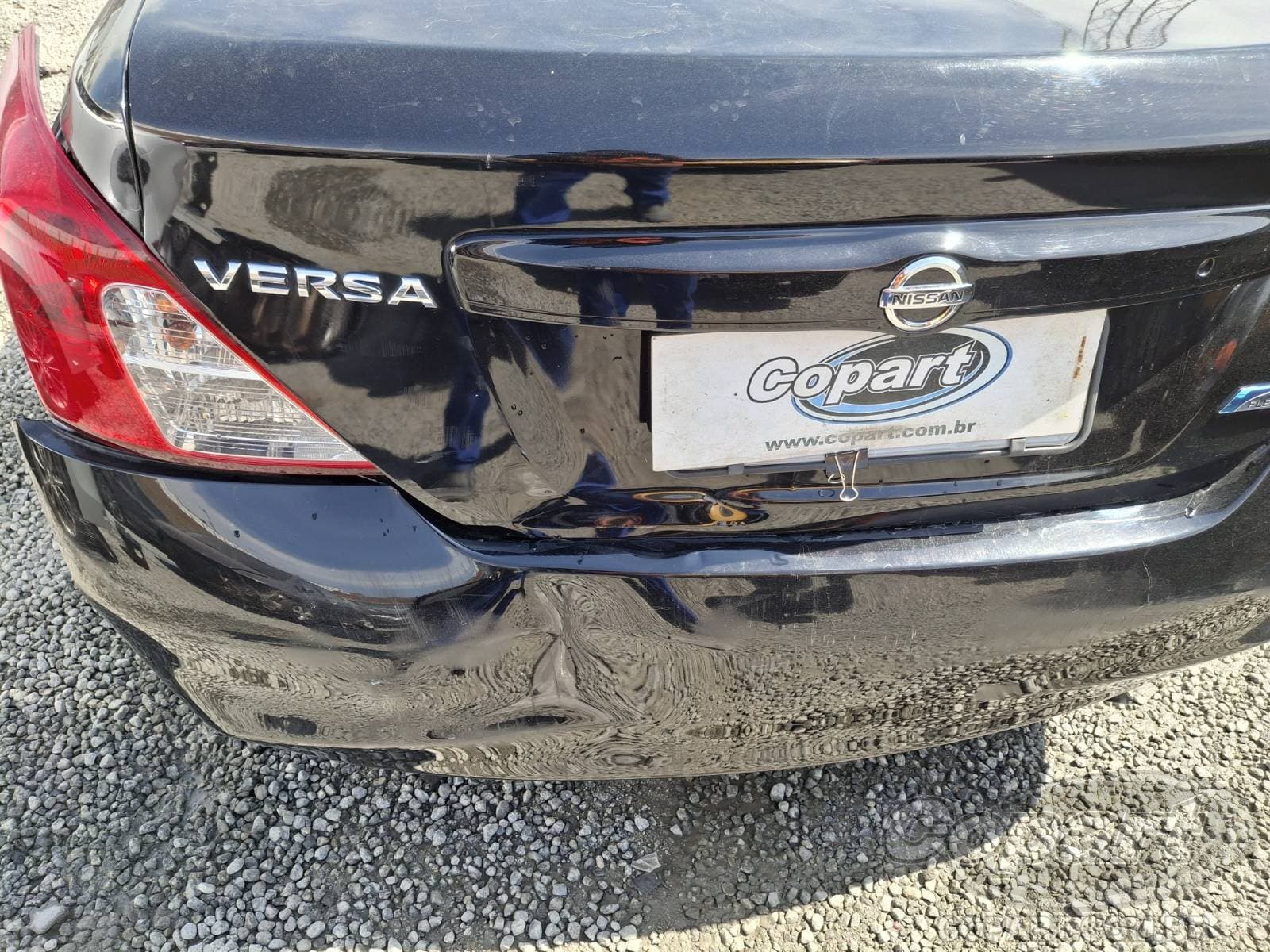 Nissan Versa 2014 — foto 14