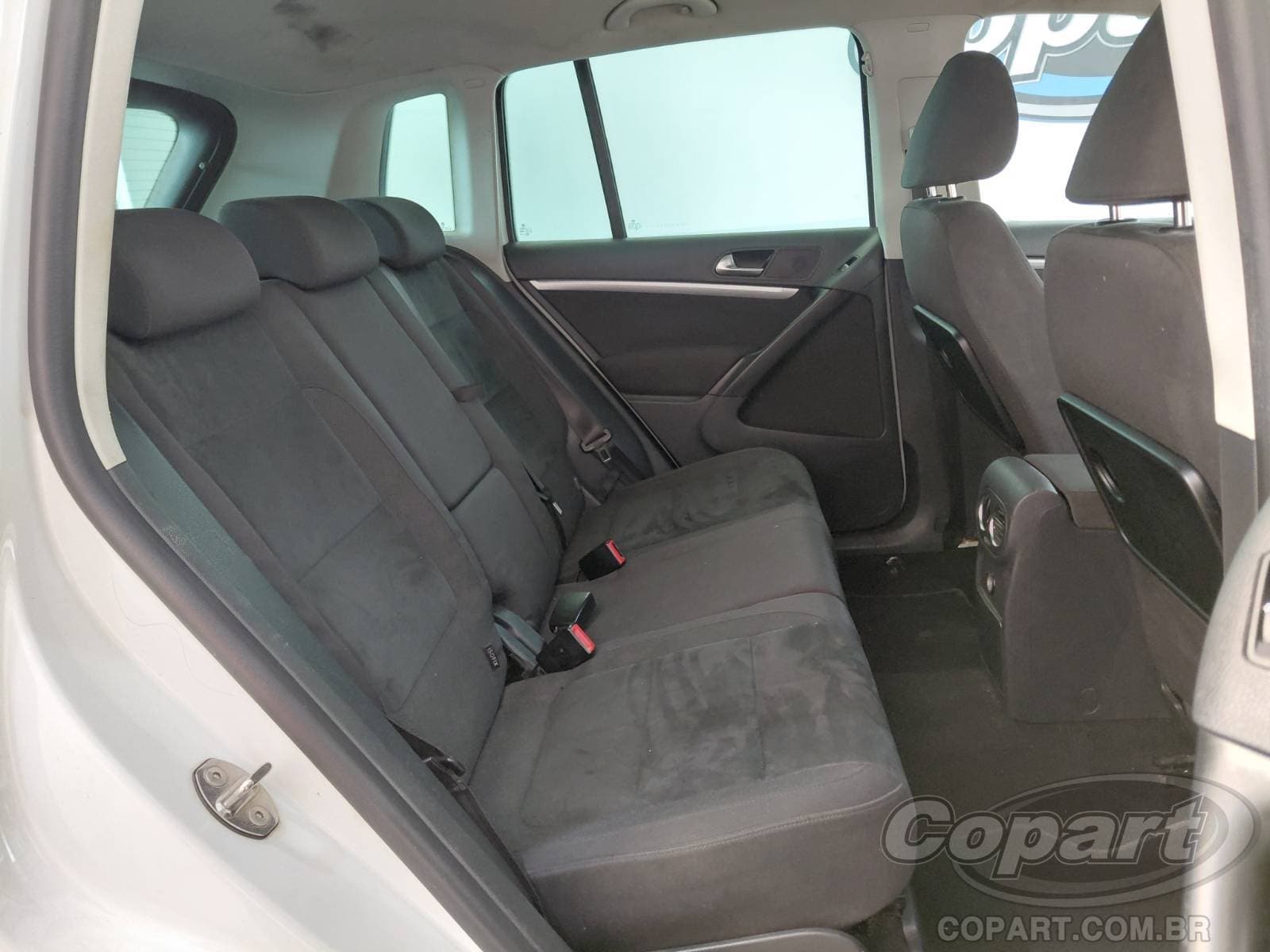 Volkswagen Tiguan 2015 — foto 6