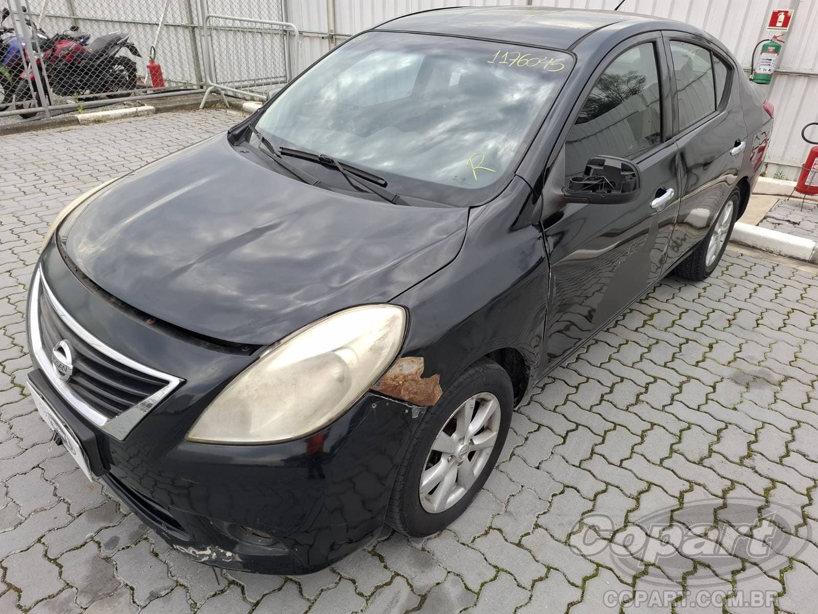 Nissan Versa 2014 — foto 2