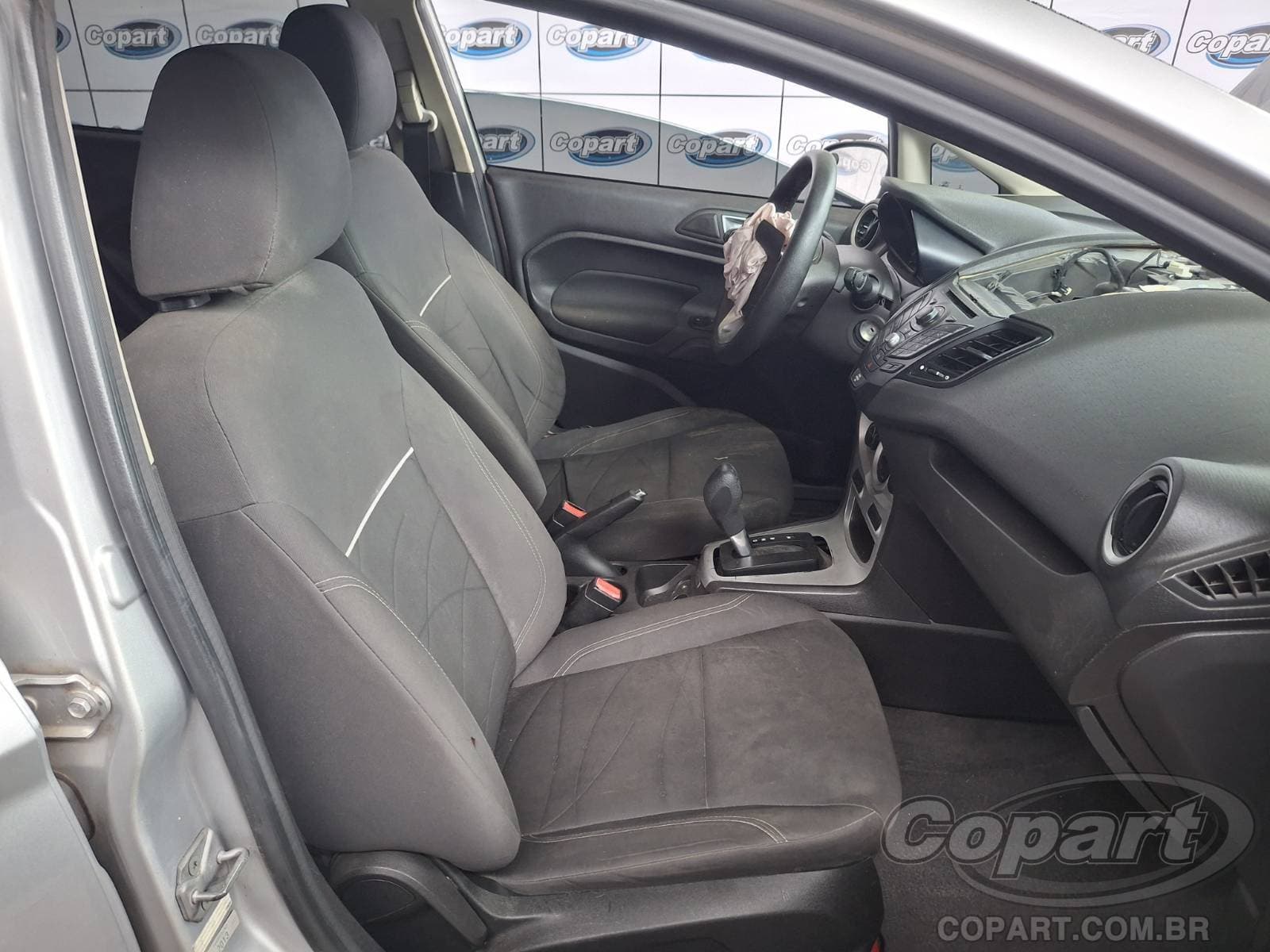 Ford Fiesta Sedan 2014 — foto 5