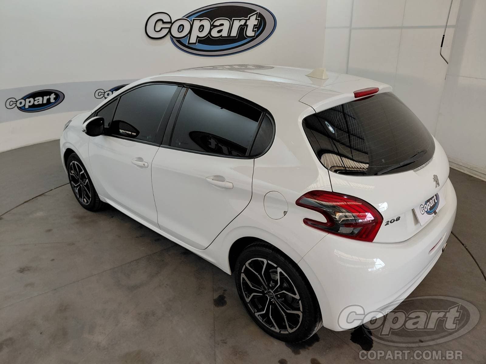 Peugeot 208 2019 — foto 3