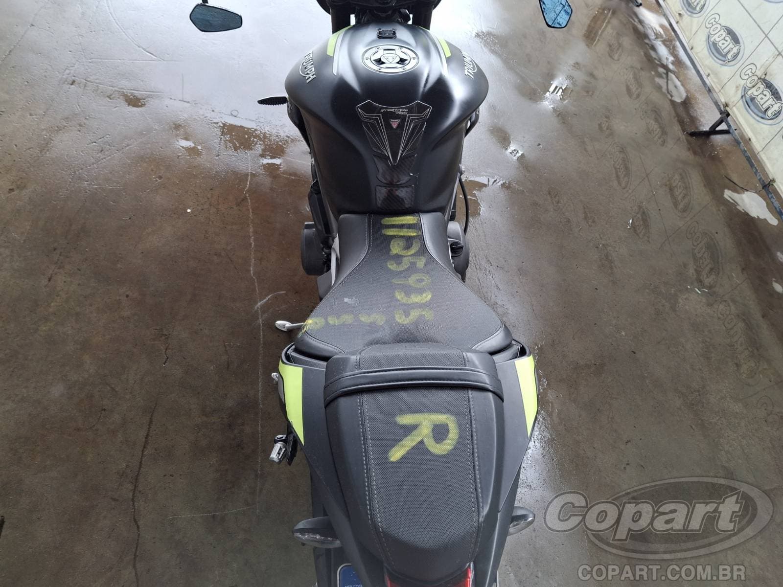 Triumph Street Triple 2020 — foto 10