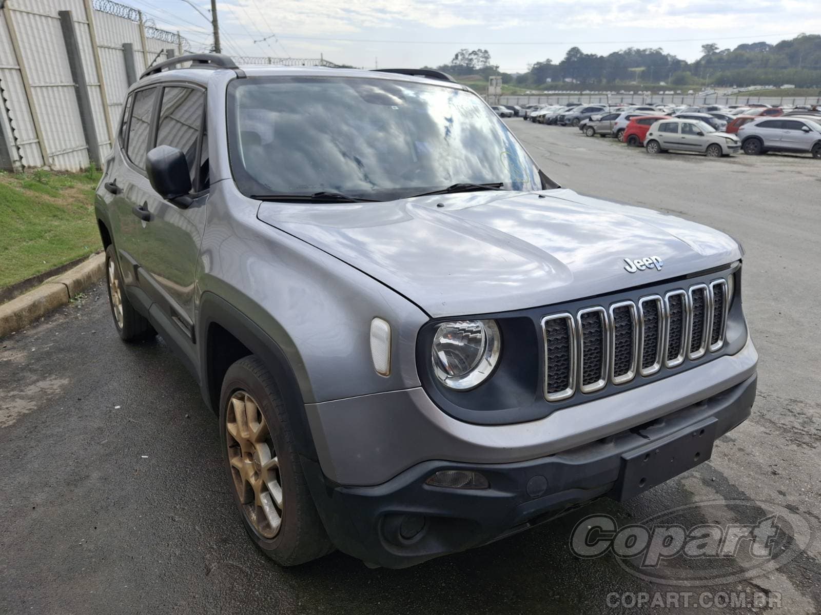 Jeep Renegade 2019 — foto 1
