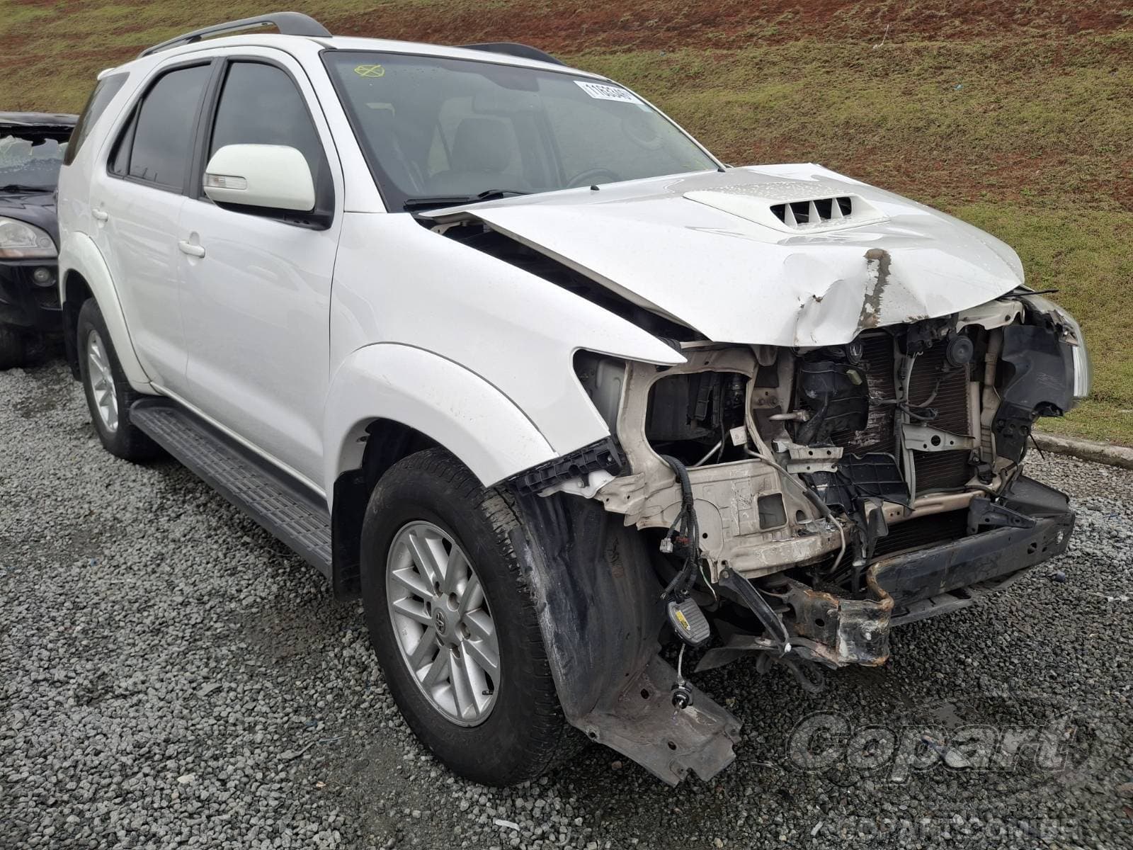 Toyota Hilux SW4 3.0 D-4D TURBO 2015