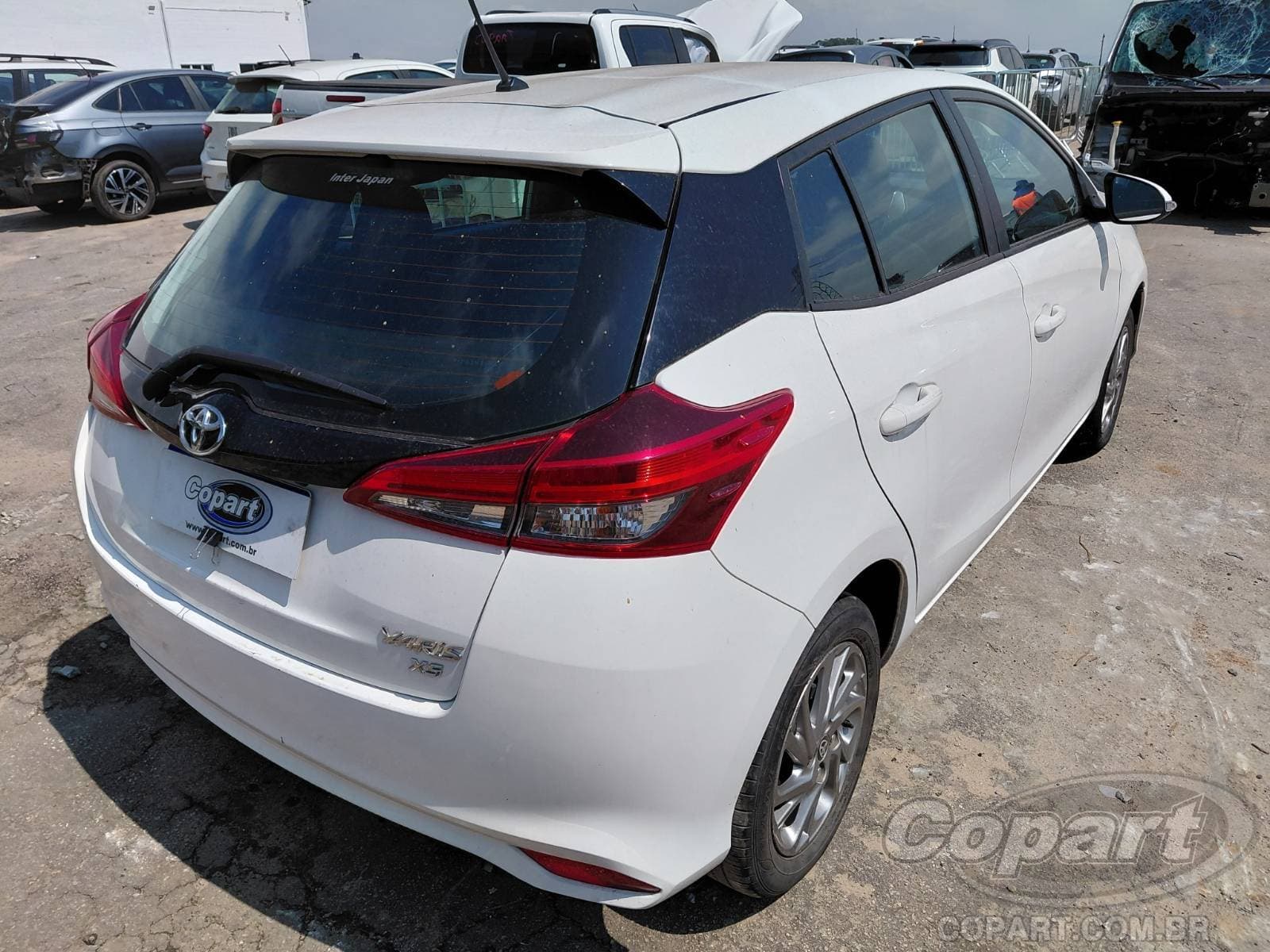 Toyota Yaris 2023 — foto 4
