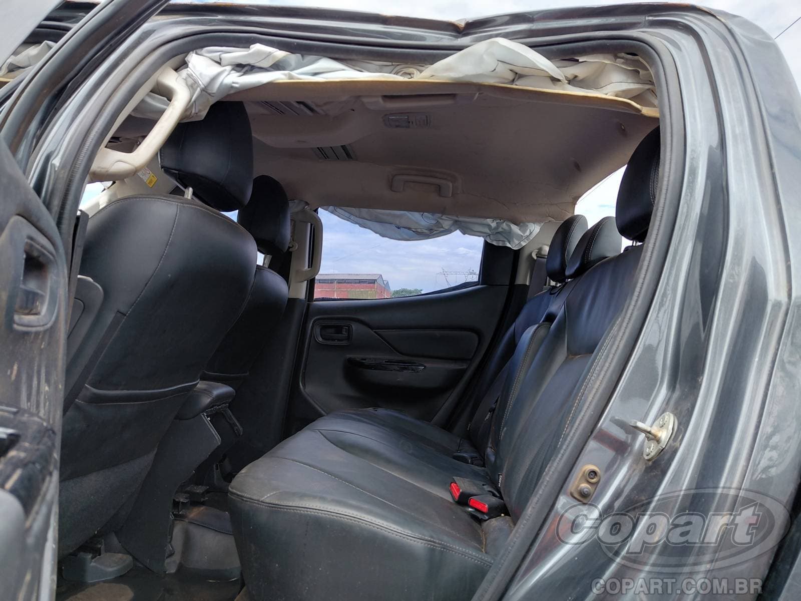 Mitsubishi L200 Triton 2025 — foto 6