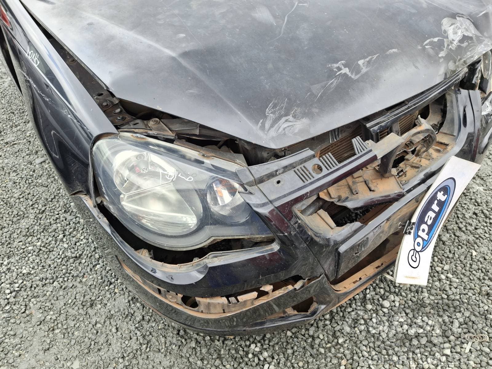 Volkswagen Polo Sedan 2011 — foto 12
