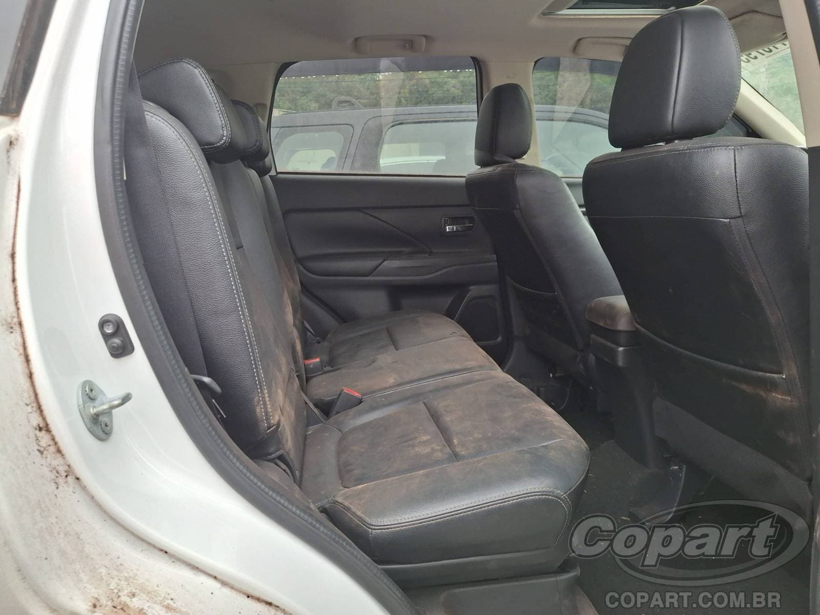 Mitsubishi Outlander 2018 — foto 6