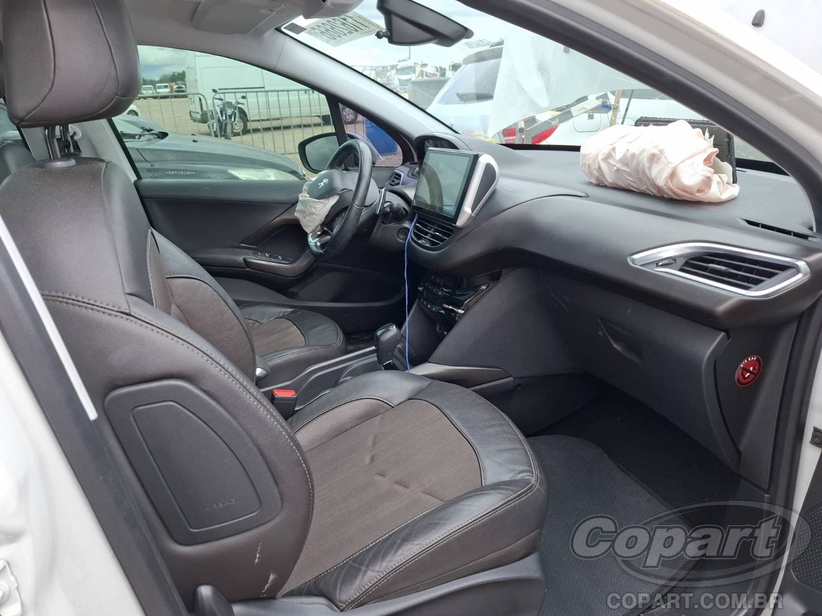 Peugeot 2008 2017 — foto 5
