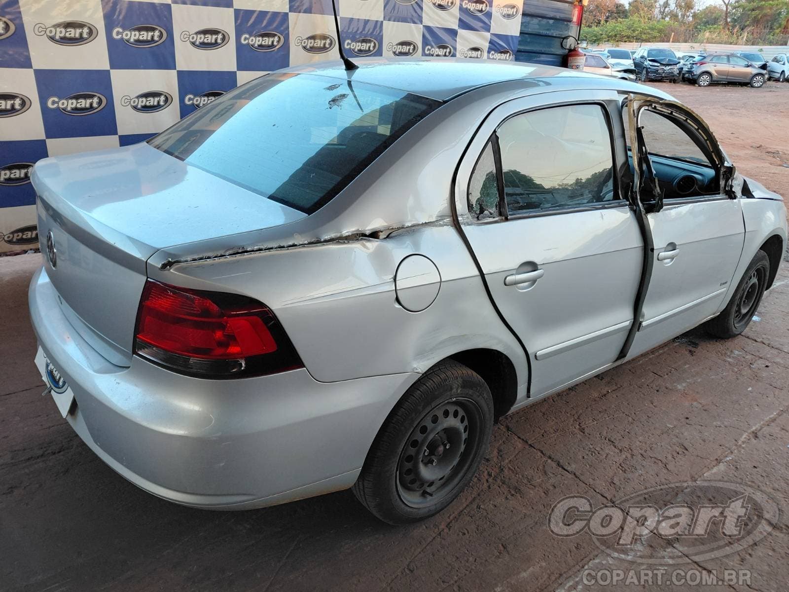 Volkswagen Voyage 2010 — foto 4
