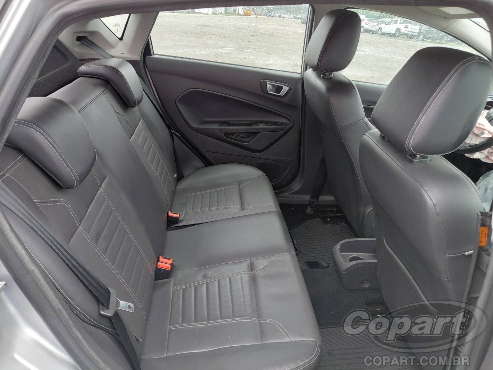 Ford Fiesta 2014 — foto 6