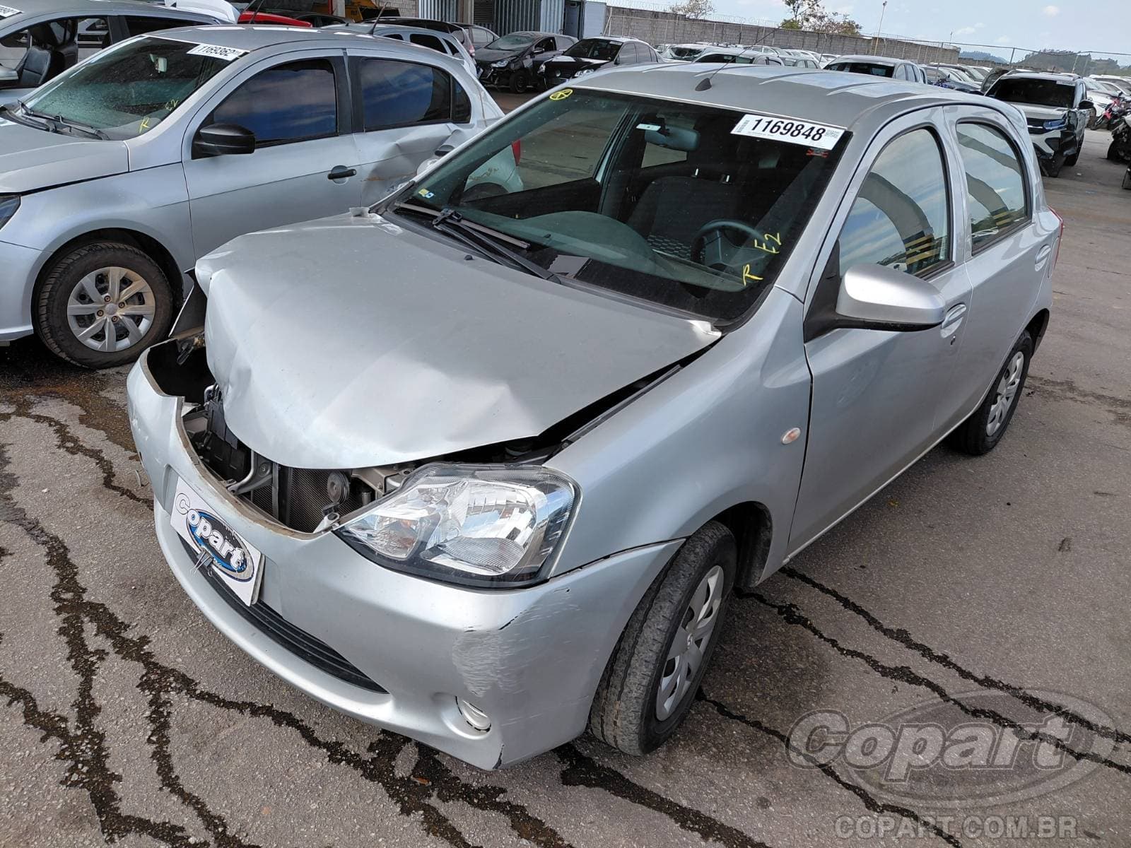 Toyota Etios 2016 — foto 2