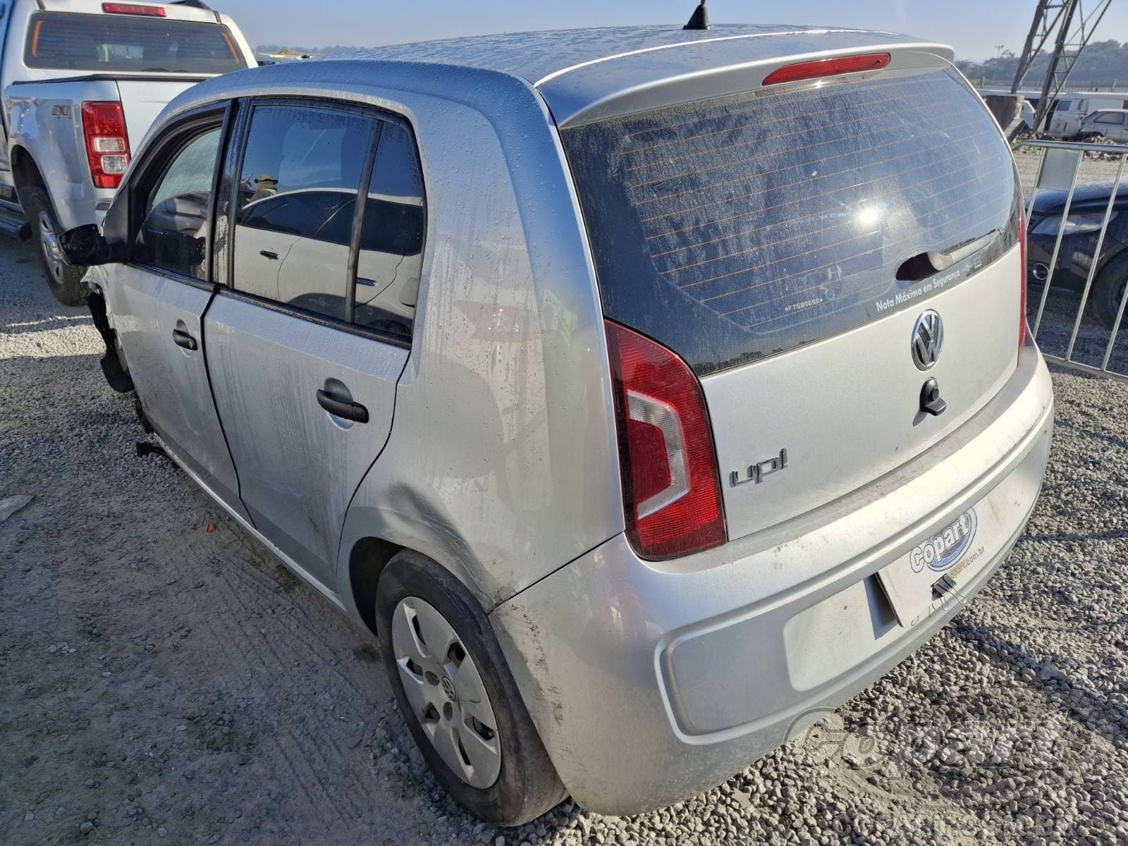 Volkswagen UP 2015 — foto 3