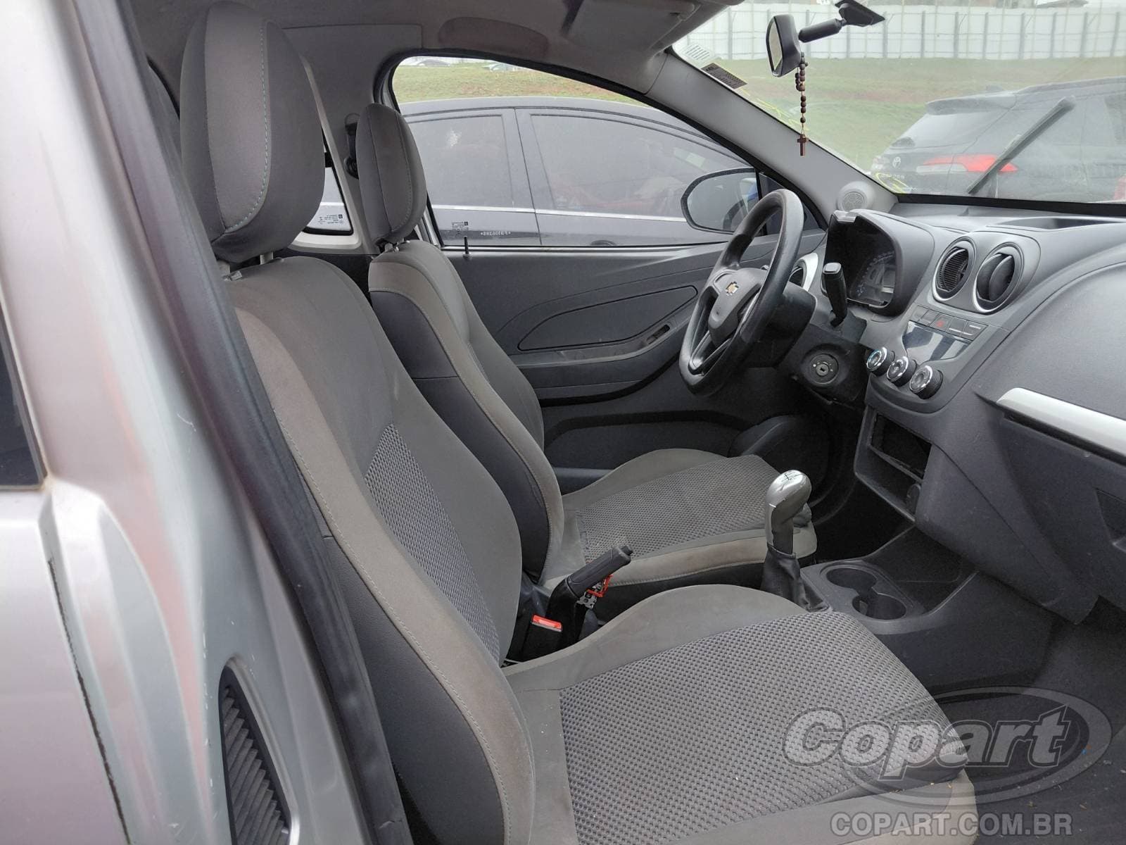 Chevrolet Montana 2015 — foto 5