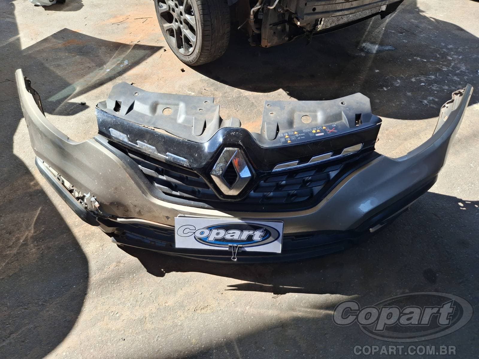 Renault Captur 2022 — foto 11